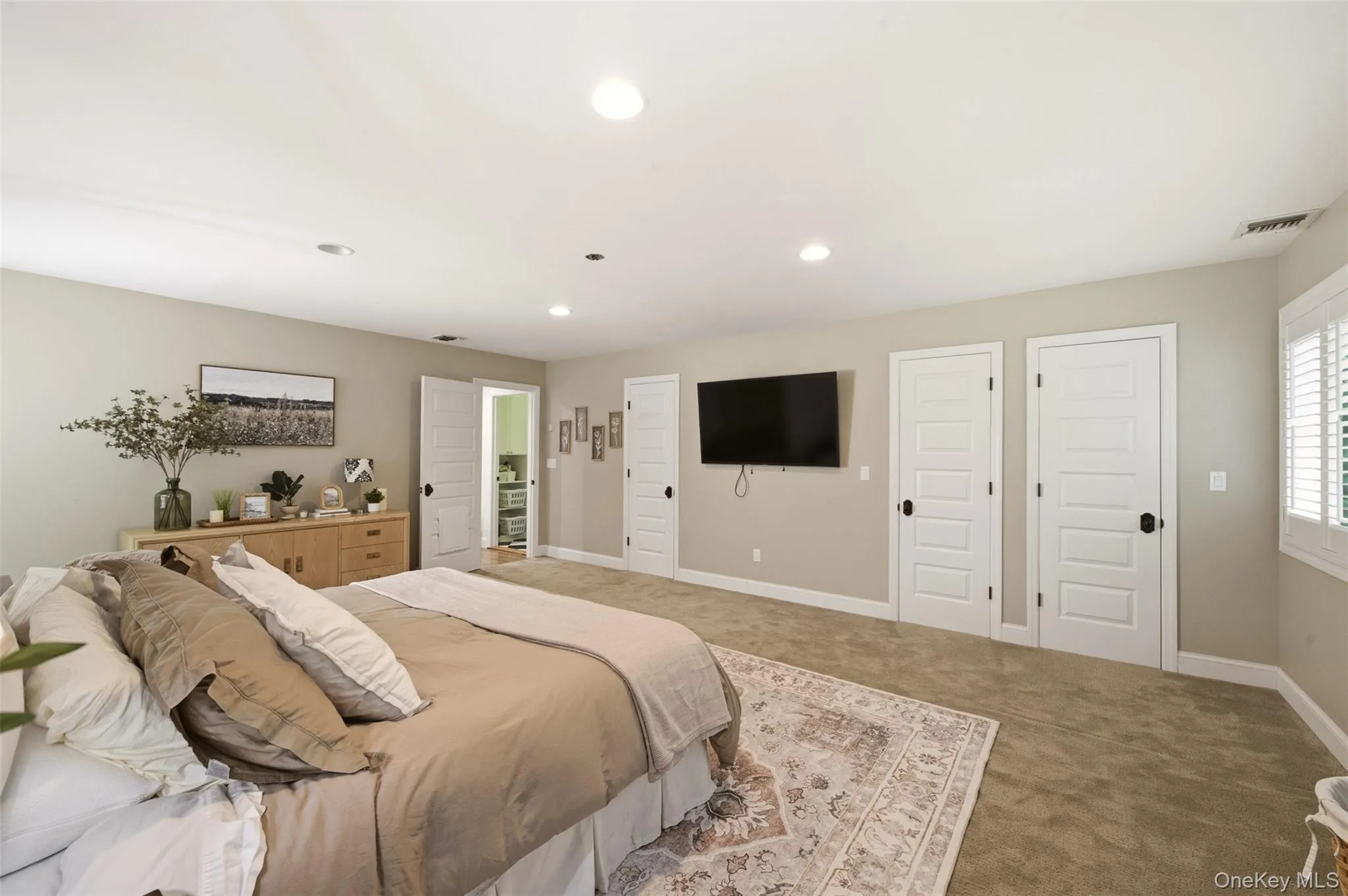8 Clayton Drive, Huntington, NY, 5 Bedrooms Bedrooms, 11 Rooms Rooms,3 BathroomsBathrooms,Residential,For Rent,Clayton,0,1035693 8 Clayton Drive, Huntington, NY, 5 Bedrooms Bedrooms, 11 Rooms Rooms,3 BathroomsBathrooms,Residential,For Rent,Clayton,0,1035693