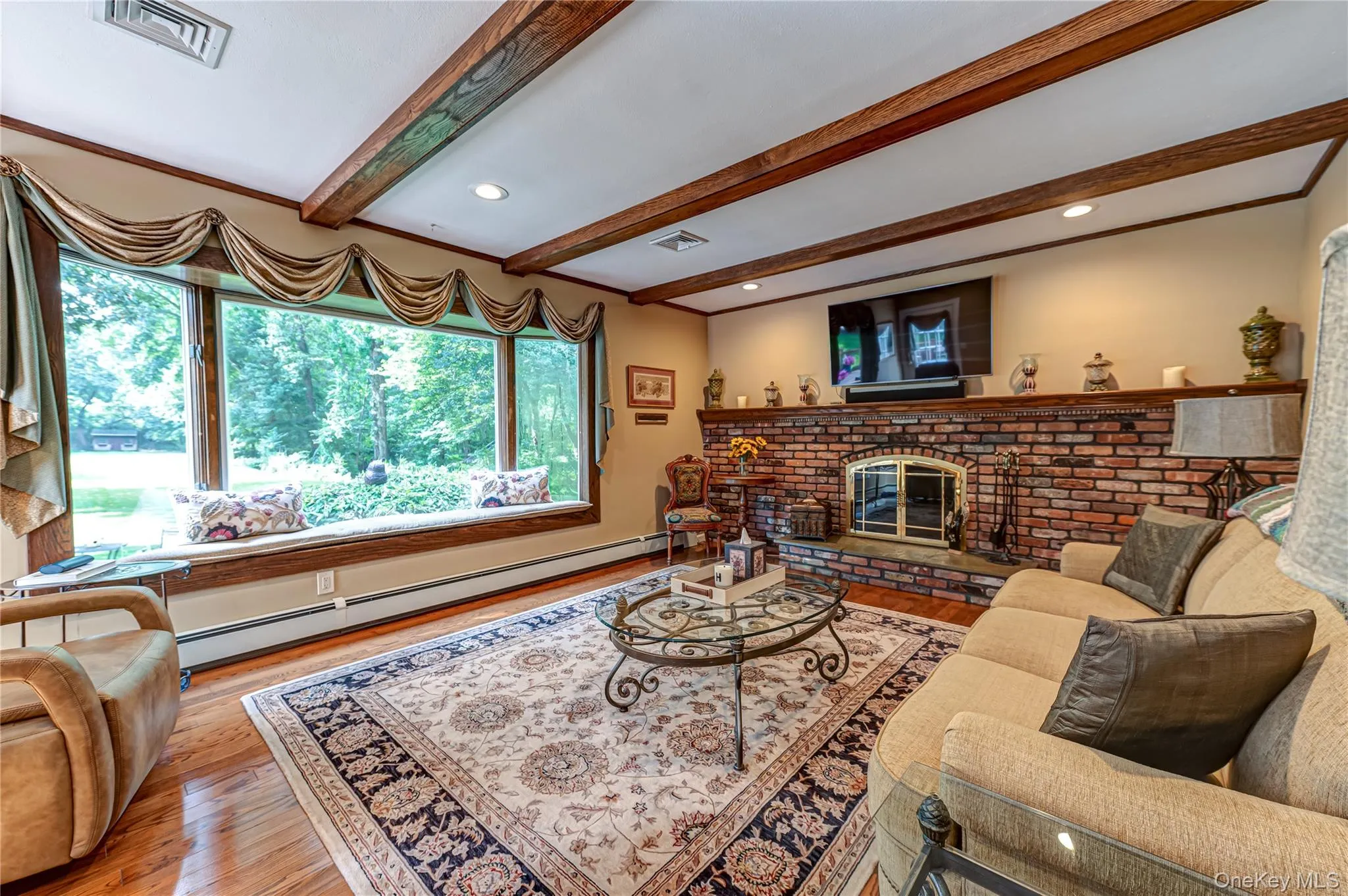 14 Breeze Hill Road, Huntington, NY, 4 Bedrooms Bedrooms, 8 Rooms Rooms,3 BathroomsBathrooms,Residential,For Rent,Breeze Hill,0,1035695 14 Breeze Hill Road, Huntington, NY, 4 Bedrooms Bedrooms, 8 Rooms Rooms,3 BathroomsBathrooms,Residential,For Rent,Breeze Hill,0,1035695