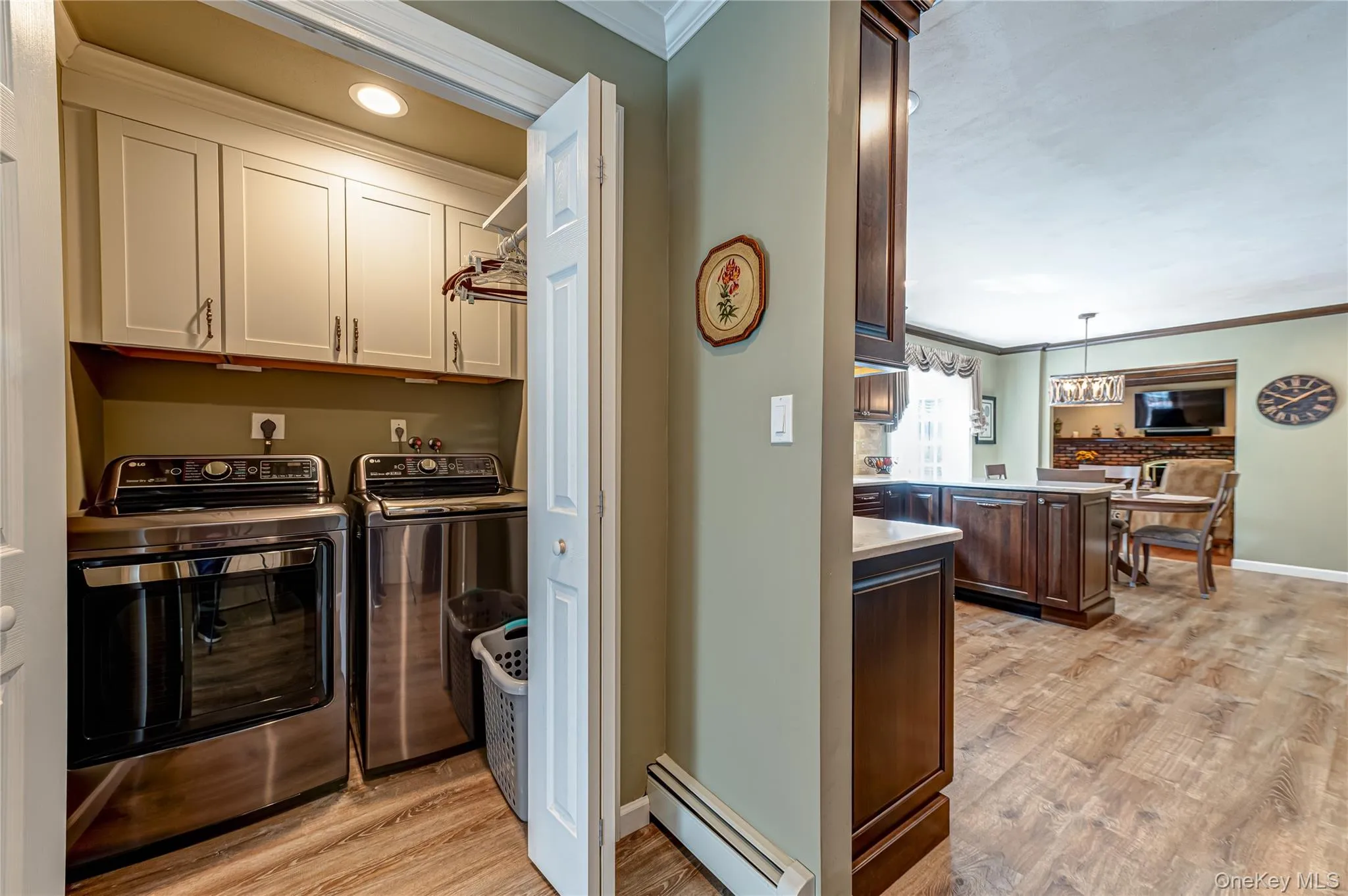 14 Breeze Hill Road, Huntington, NY, 4 Bedrooms Bedrooms, 8 Rooms Rooms,3 BathroomsBathrooms,Residential,For Rent,Breeze Hill,0,1035695 14 Breeze Hill Road, Huntington, NY, 4 Bedrooms Bedrooms, 8 Rooms Rooms,3 BathroomsBathrooms,Residential,For Rent,Breeze Hill,0,1035695