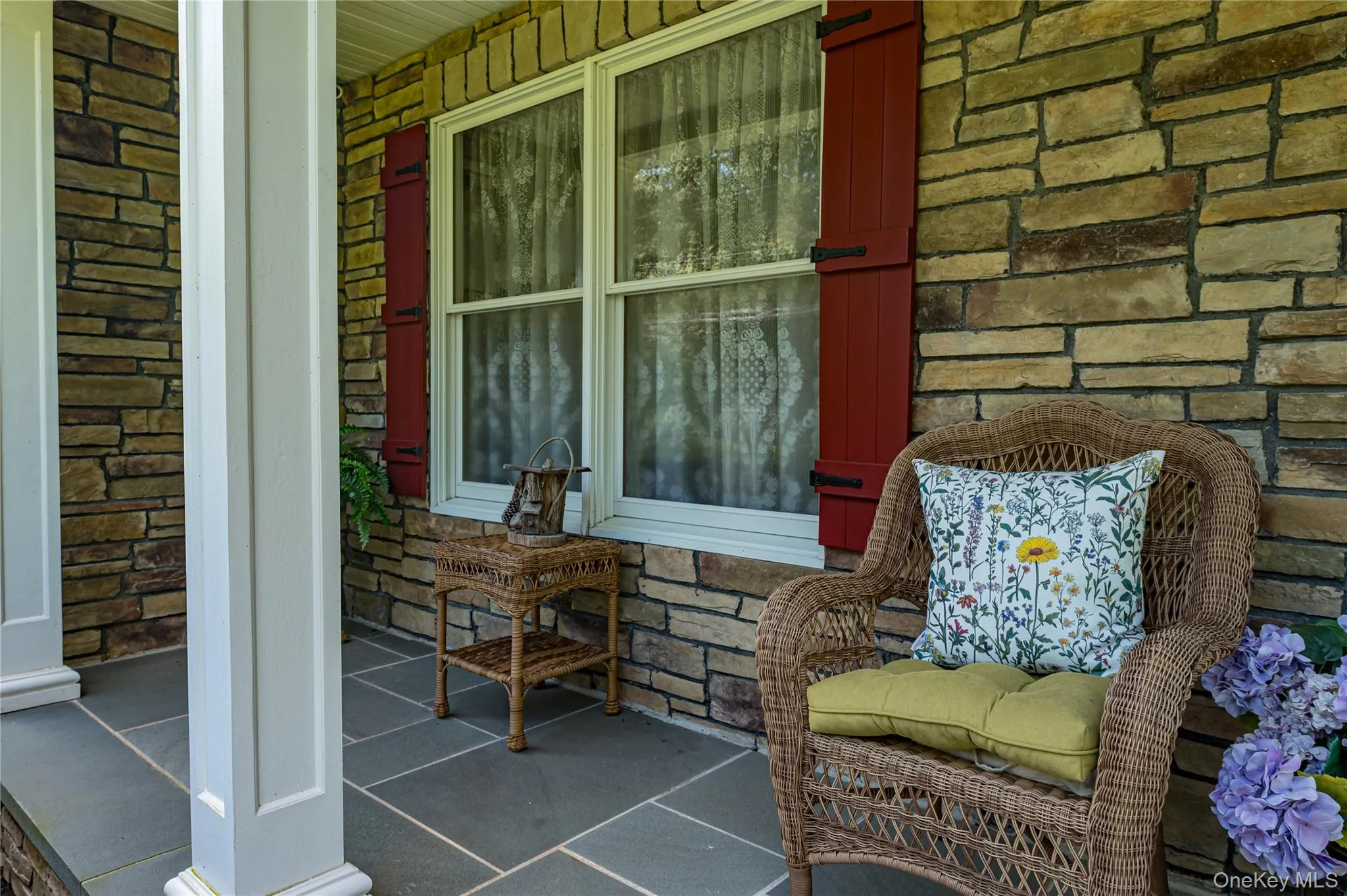 14 Breeze Hill Road, Huntington, NY, 4 Bedrooms Bedrooms, 8 Rooms Rooms,3 BathroomsBathrooms,Residential,For Rent,Breeze Hill,0,1035695 14 Breeze Hill Road, Huntington, NY, 4 Bedrooms Bedrooms, 8 Rooms Rooms,3 BathroomsBathrooms,Residential,For Rent,Breeze Hill,0,1035695