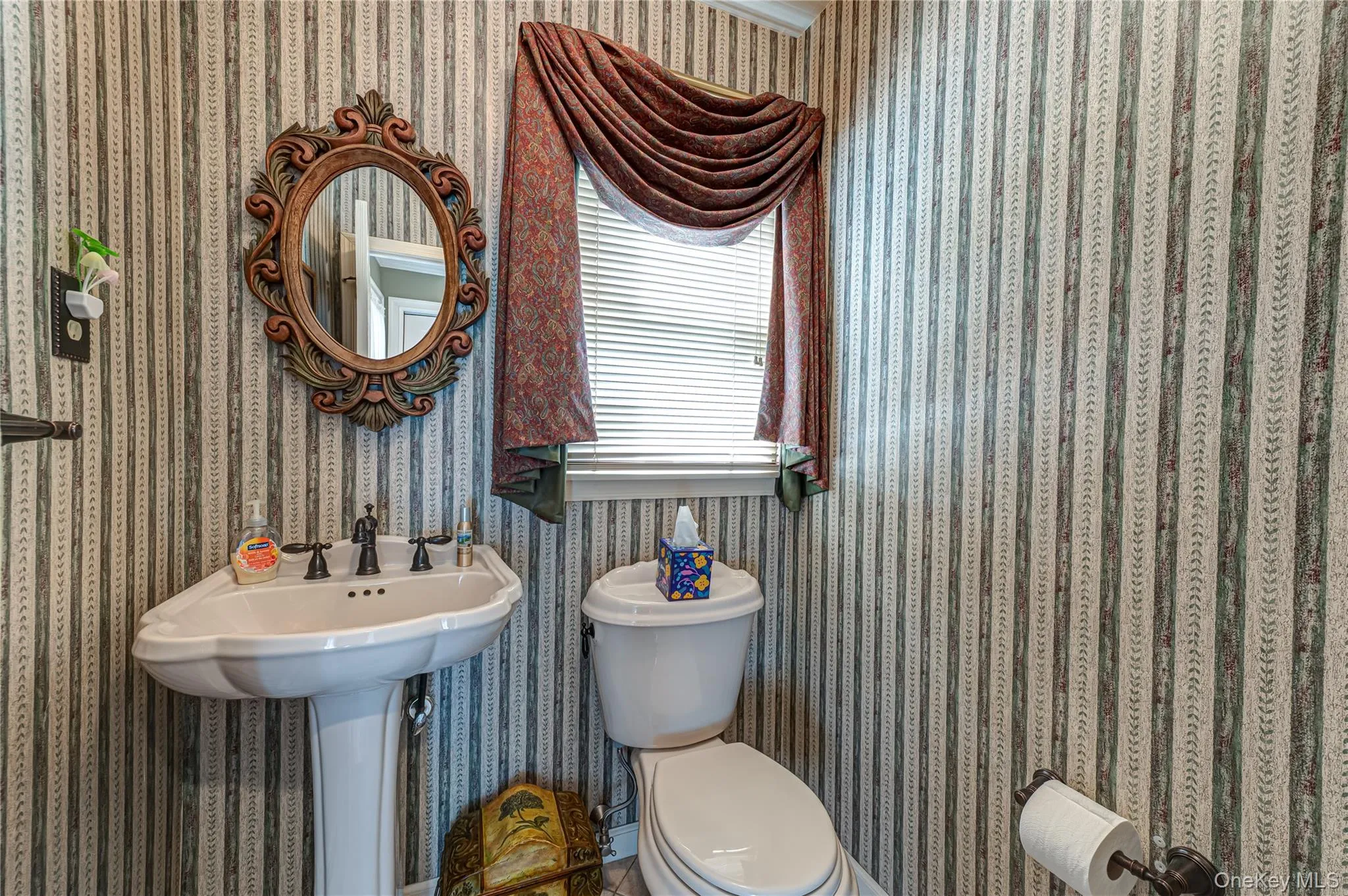 14 Breeze Hill Road, Huntington, NY, 4 Bedrooms Bedrooms, 8 Rooms Rooms,3 BathroomsBathrooms,Residential,For Rent,Breeze Hill,0,1035695 14 Breeze Hill Road, Huntington, NY, 4 Bedrooms Bedrooms, 8 Rooms Rooms,3 BathroomsBathrooms,Residential,For Rent,Breeze Hill,0,1035695