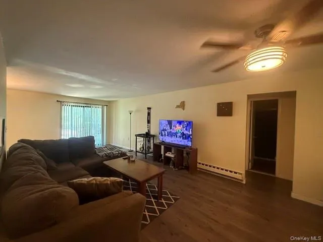 21 Village Park Drive, Fishkill, NY, 1 Bedroom Bedrooms, 4 Rooms Rooms,1 BathroomBathrooms,Residential Lease,For Rent,Village Park,0,1035697 21 Village Park Drive, Fishkill, NY, 1 Bedroom Bedrooms, 4 Rooms Rooms,1 BathroomBathrooms,Residential Lease,For Rent,Village Park,0,1035697