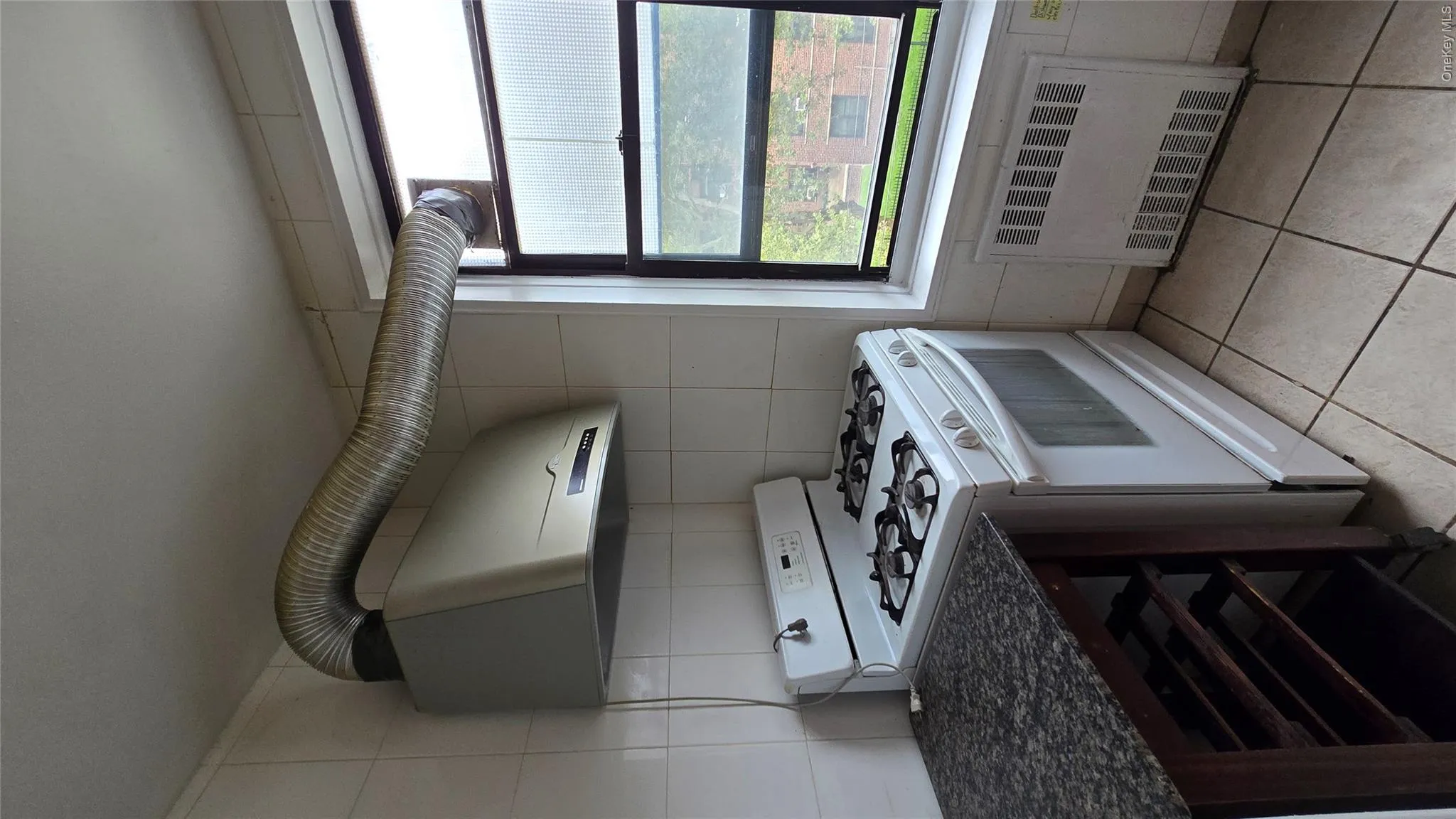 141-60 84th Road, New York, NY, 2 Bedrooms Bedrooms, 4 Rooms Rooms,1 BathroomBathrooms,Residential Lease,For Rent,84th,0,1035698 141-60 84th Road, New York, NY, 2 Bedrooms Bedrooms, 4 Rooms Rooms,1 BathroomBathrooms,Residential Lease,For Rent,84th,0,1035698
