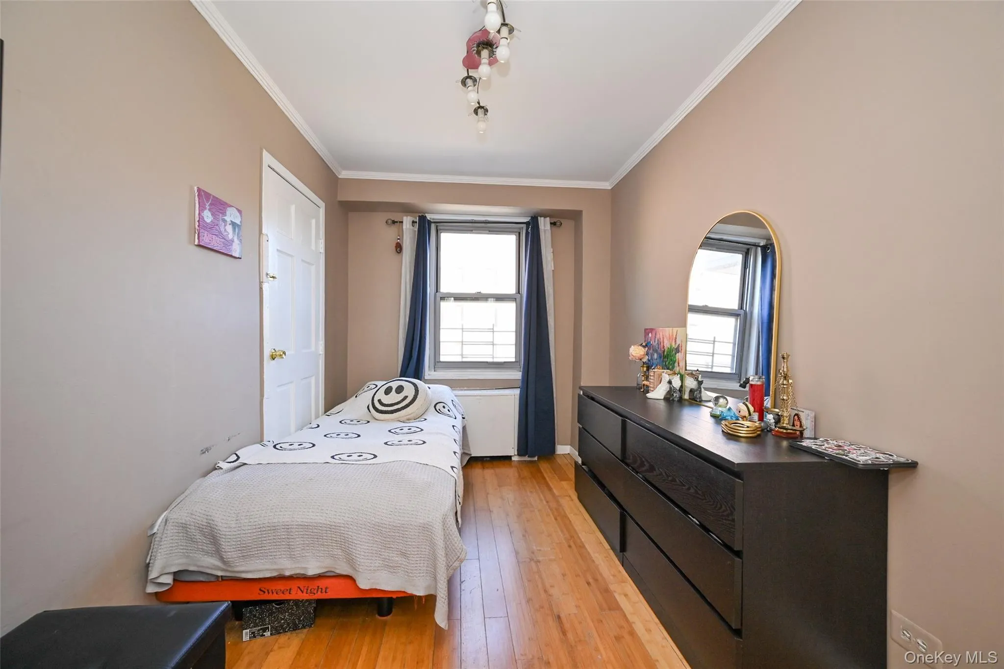 85-15 Main Street, New York, NY, 3 Bedrooms Bedrooms, 6 Rooms Rooms,2 BathroomsBathrooms,Residential,For Rent,Main,0,1035700 85-15 Main Street, New York, NY, 3 Bedrooms Bedrooms, 6 Rooms Rooms,2 BathroomsBathrooms,Residential,For Rent,Main,0,1035700