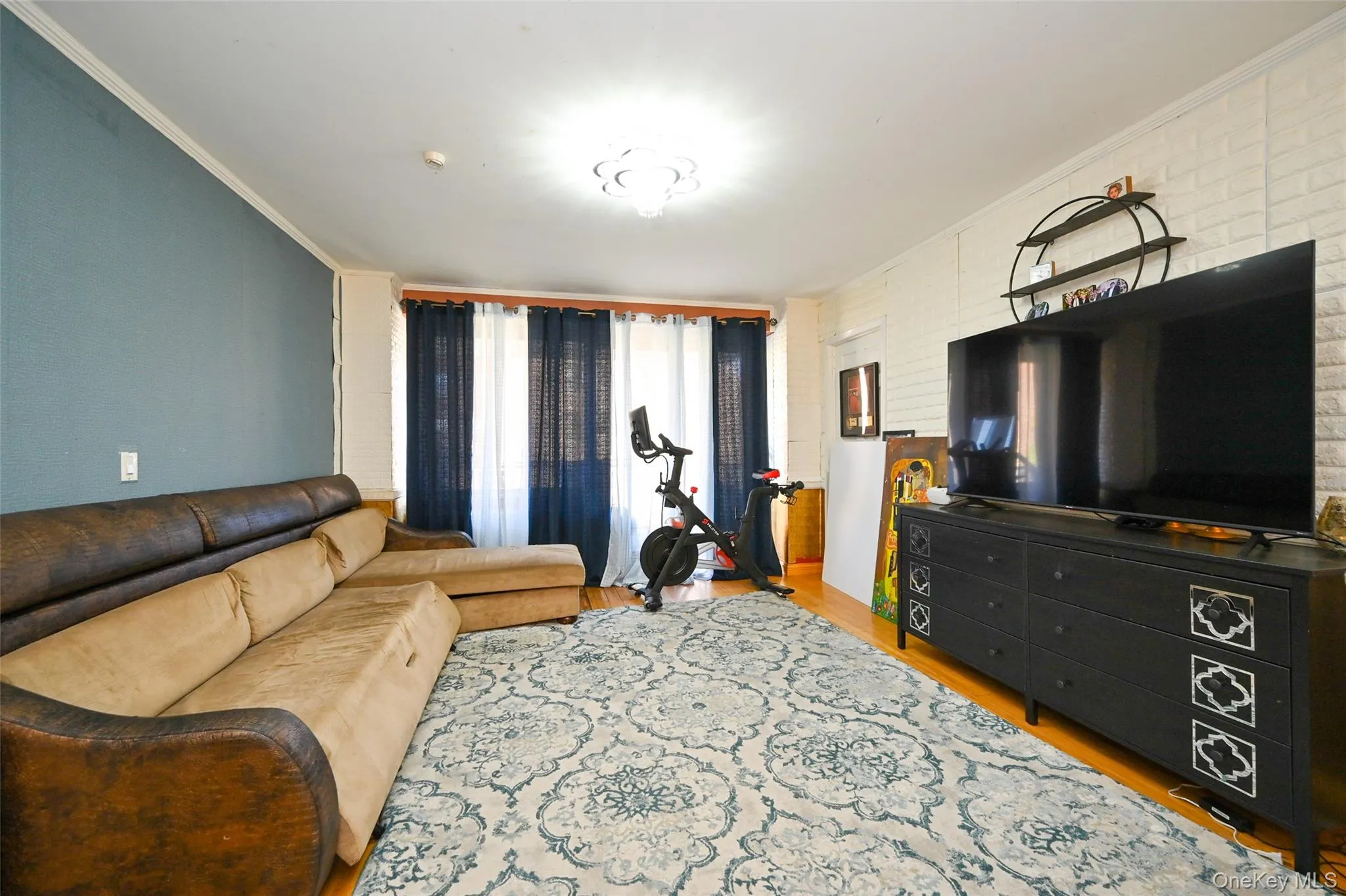 85-15 Main Street, New York, NY, 3 Bedrooms Bedrooms, 6 Rooms Rooms,2 BathroomsBathrooms,Residential,For Rent,Main,0,1035700 85-15 Main Street, New York, NY, 3 Bedrooms Bedrooms, 6 Rooms Rooms,2 BathroomsBathrooms,Residential,For Rent,Main,0,1035700