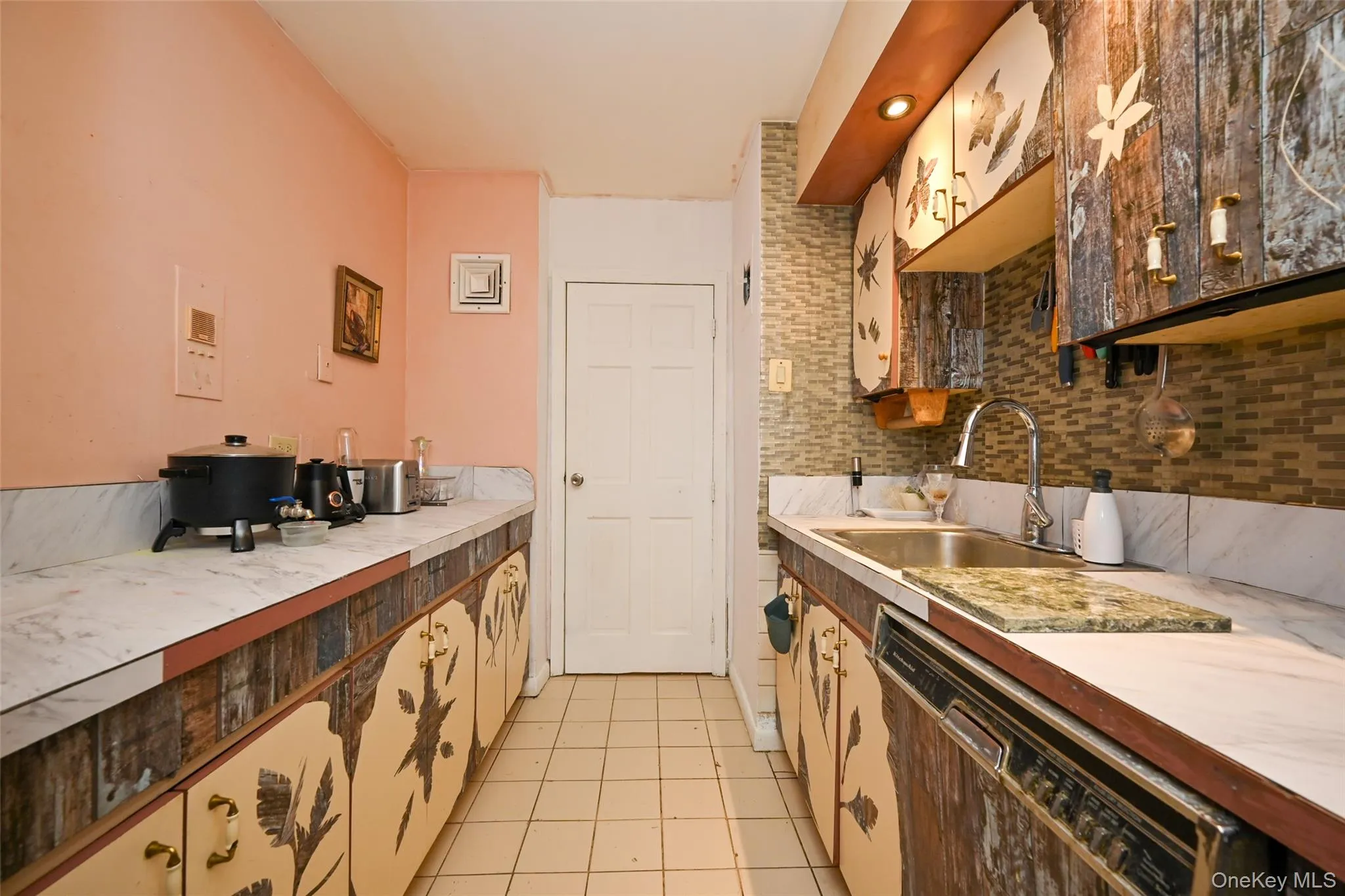 85-15 Main Street, New York, NY, 3 Bedrooms Bedrooms, 6 Rooms Rooms,2 BathroomsBathrooms,Residential,For Rent,Main,0,1035700 85-15 Main Street, New York, NY, 3 Bedrooms Bedrooms, 6 Rooms Rooms,2 BathroomsBathrooms,Residential,For Rent,Main,0,1035700