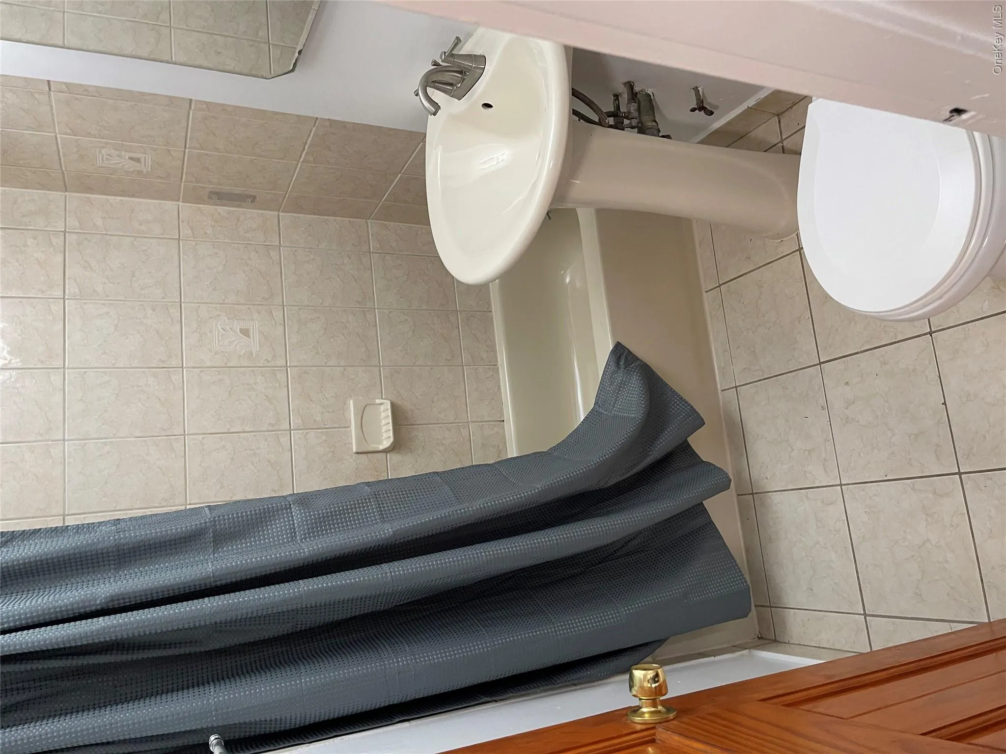 170-06 88th Avenue, New York, NY, 2 Bedrooms Bedrooms, 6 Rooms Rooms,1 BathroomBathrooms,Residential Lease,For Rent,88th,0,1035705 170-06 88th Avenue, New York, NY, 2 Bedrooms Bedrooms, 6 Rooms Rooms,1 BathroomBathrooms,Residential Lease,For Rent,88th,0,1035705
