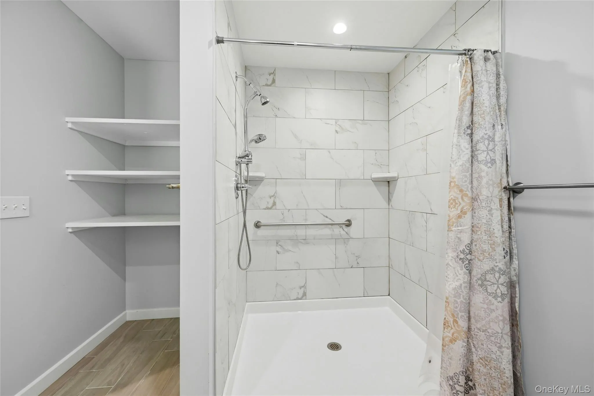 395 Uhl Lane, Southold, NY, 2 Bedrooms Bedrooms, 6 Rooms Rooms,2 BathroomsBathrooms,Residential,For Rent,Uhl,0,1035706 395 Uhl Lane, Southold, NY, 2 Bedrooms Bedrooms, 6 Rooms Rooms,2 BathroomsBathrooms,Residential,For Rent,Uhl,0,1035706