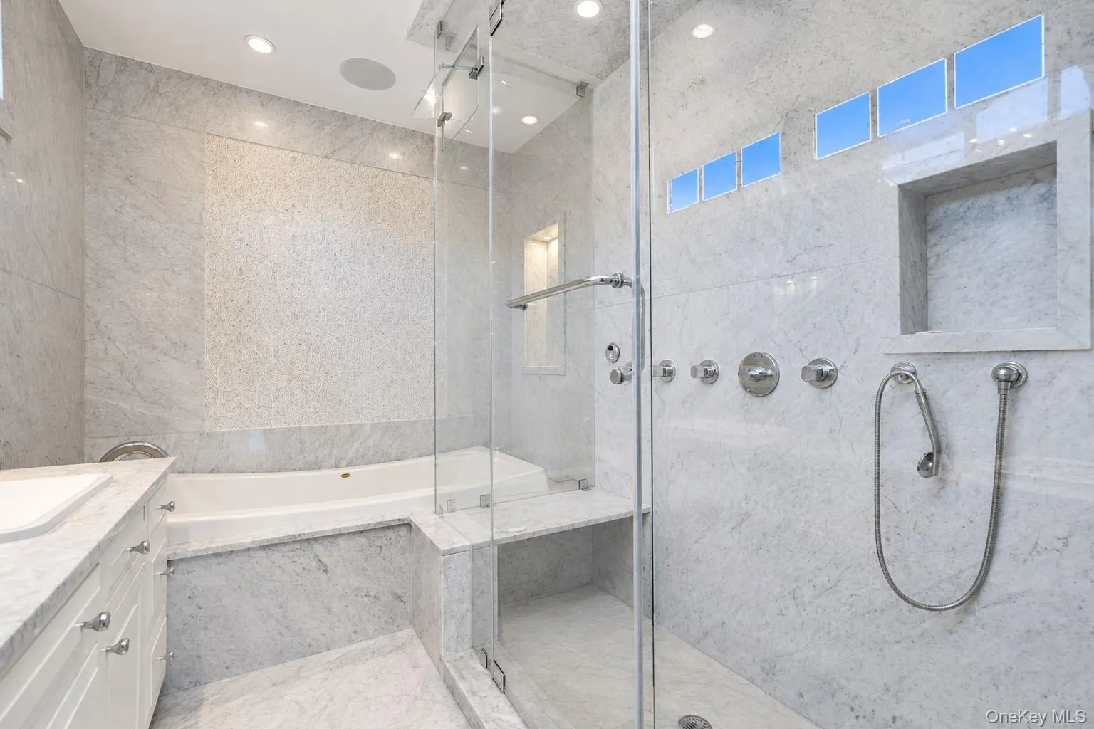 28 Durges Street, New York, NY, 4 Bedrooms Bedrooms, 11 Rooms Rooms,3 BathroomsBathrooms,Residential,For Rent,Durges,0,1035710 28 Durges Street, New York, NY, 4 Bedrooms Bedrooms, 11 Rooms Rooms,3 BathroomsBathrooms,Residential,For Rent,Durges,0,1035710
