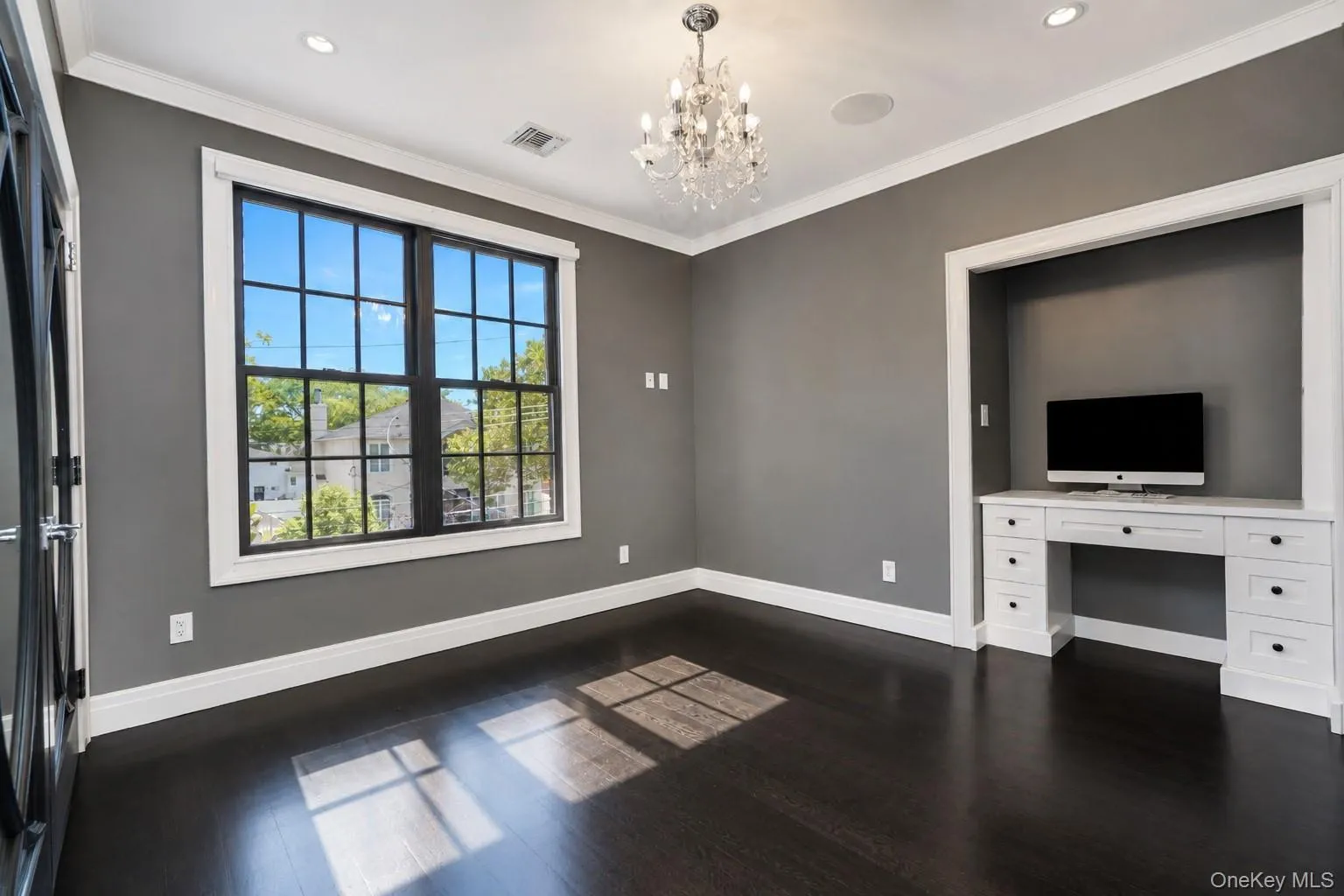 28 Durges Street, New York, NY, 4 Bedrooms Bedrooms, 11 Rooms Rooms,3 BathroomsBathrooms,Residential,For Rent,Durges,0,1035710 28 Durges Street, New York, NY, 4 Bedrooms Bedrooms, 11 Rooms Rooms,3 BathroomsBathrooms,Residential,For Rent,Durges,0,1035710