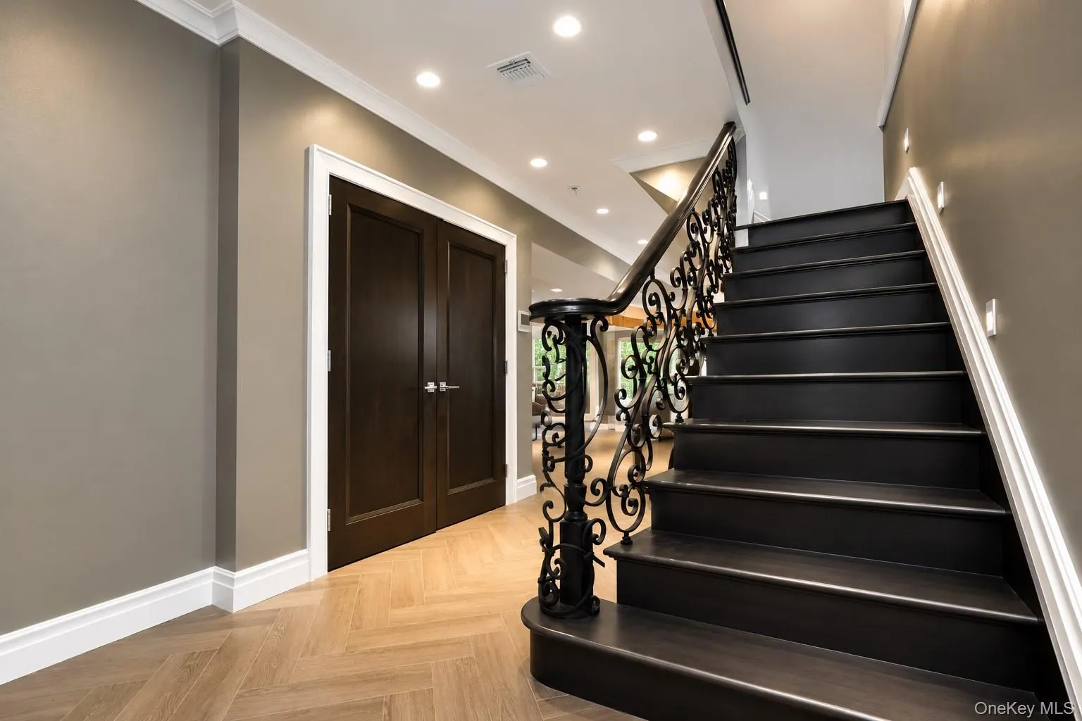 28 Durges Street, New York, NY, 4 Bedrooms Bedrooms, 11 Rooms Rooms,3 BathroomsBathrooms,Residential,For Rent,Durges,0,1035710 28 Durges Street, New York, NY, 4 Bedrooms Bedrooms, 11 Rooms Rooms,3 BathroomsBathrooms,Residential,For Rent,Durges,0,1035710