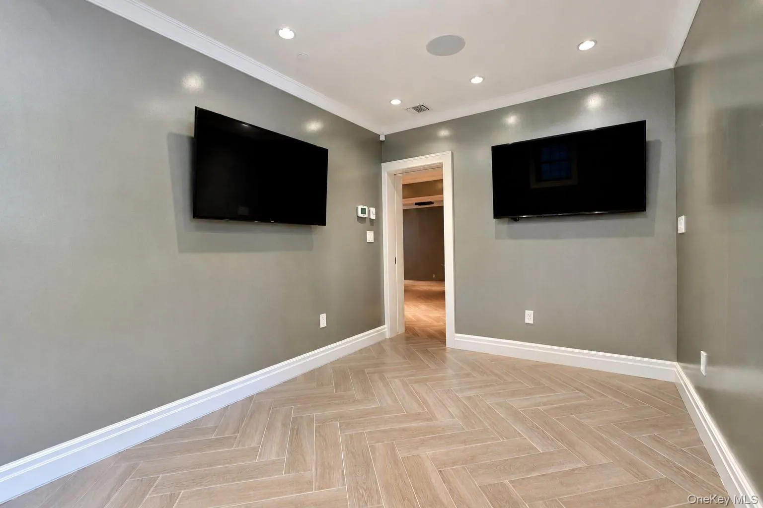 28 Durges Street, New York, NY, 4 Bedrooms Bedrooms, 11 Rooms Rooms,3 BathroomsBathrooms,Residential,For Rent,Durges,0,1035710 28 Durges Street, New York, NY, 4 Bedrooms Bedrooms, 11 Rooms Rooms,3 BathroomsBathrooms,Residential,For Rent,Durges,0,1035710