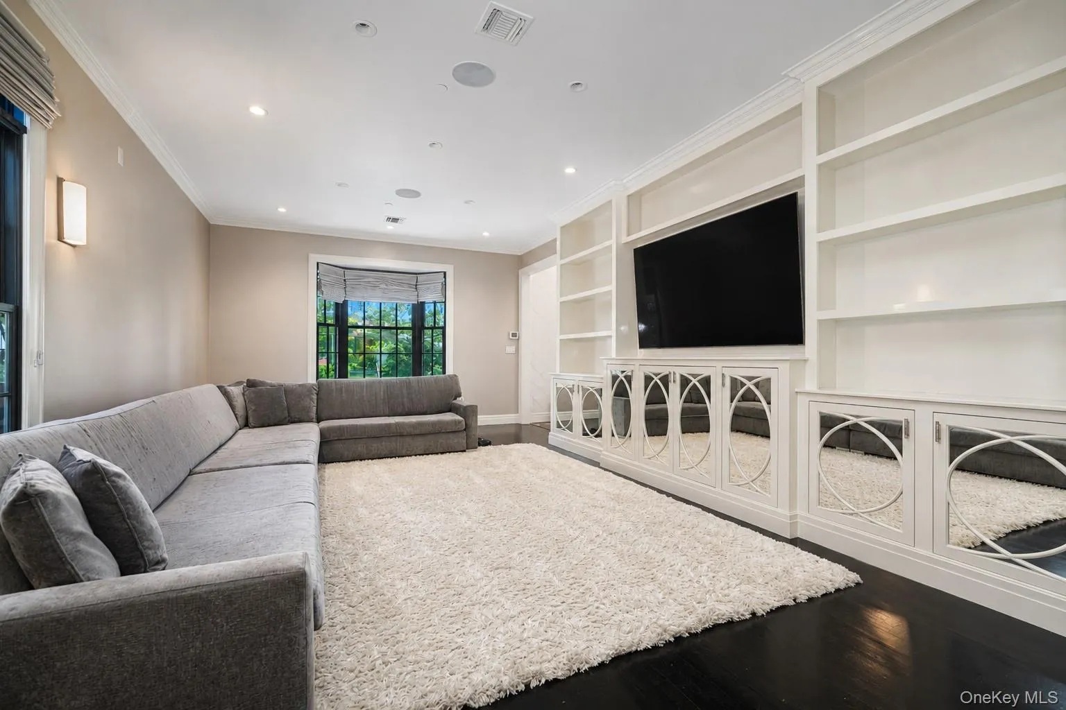 28 Durges Street, New York, NY, 4 Bedrooms Bedrooms, 11 Rooms Rooms,3 BathroomsBathrooms,Residential,For Rent,Durges,0,1035710 28 Durges Street, New York, NY, 4 Bedrooms Bedrooms, 11 Rooms Rooms,3 BathroomsBathrooms,Residential,For Rent,Durges,0,1035710