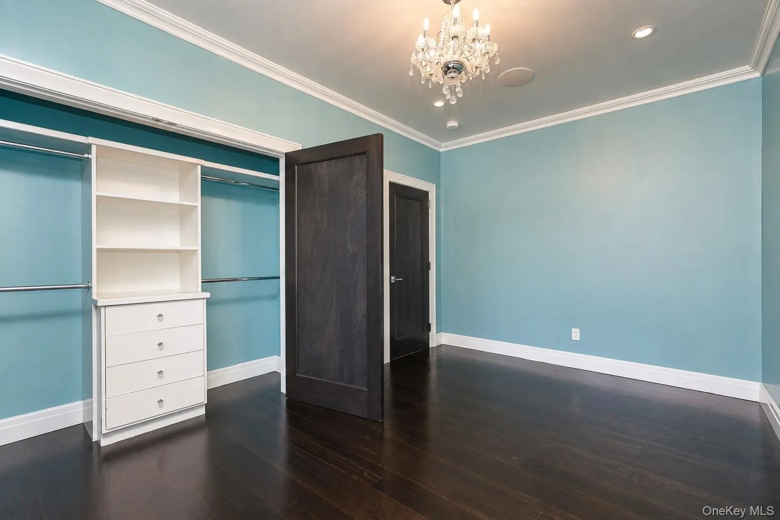 28 Durges Street, New York, NY, 4 Bedrooms Bedrooms, 11 Rooms Rooms,3 BathroomsBathrooms,Residential,For Rent,Durges,0,1035710 28 Durges Street, New York, NY, 4 Bedrooms Bedrooms, 11 Rooms Rooms,3 BathroomsBathrooms,Residential,For Rent,Durges,0,1035710