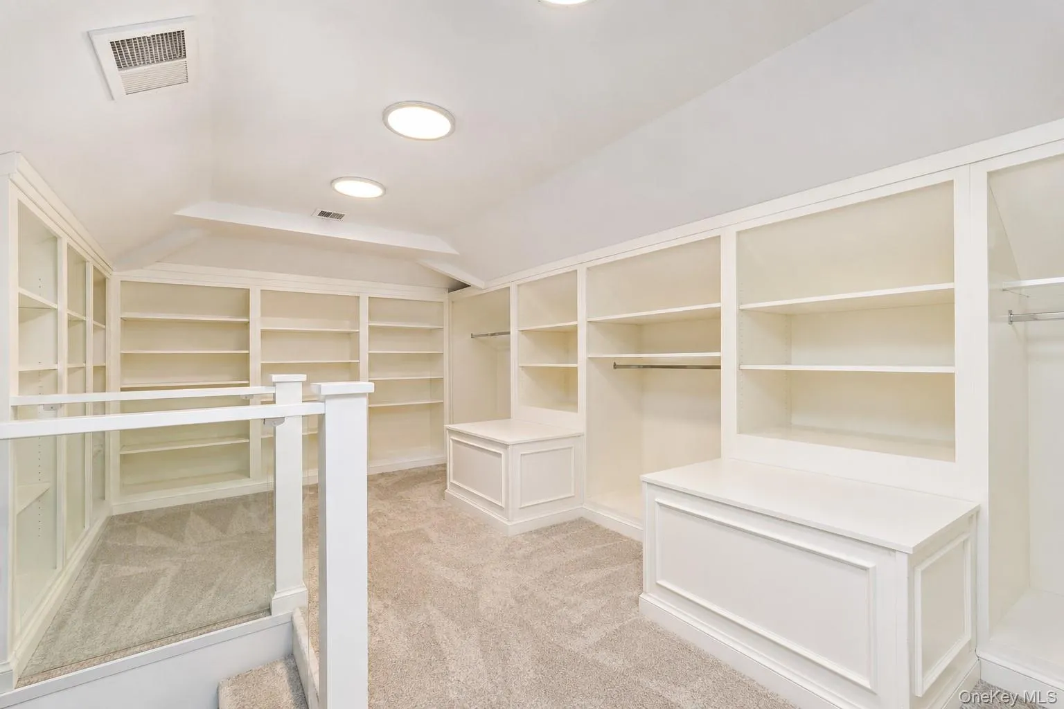 28 Durges Street, New York, NY, 4 Bedrooms Bedrooms, 11 Rooms Rooms,3 BathroomsBathrooms,Residential,For Rent,Durges,0,1035710 28 Durges Street, New York, NY, 4 Bedrooms Bedrooms, 11 Rooms Rooms,3 BathroomsBathrooms,Residential,For Rent,Durges,0,1035710