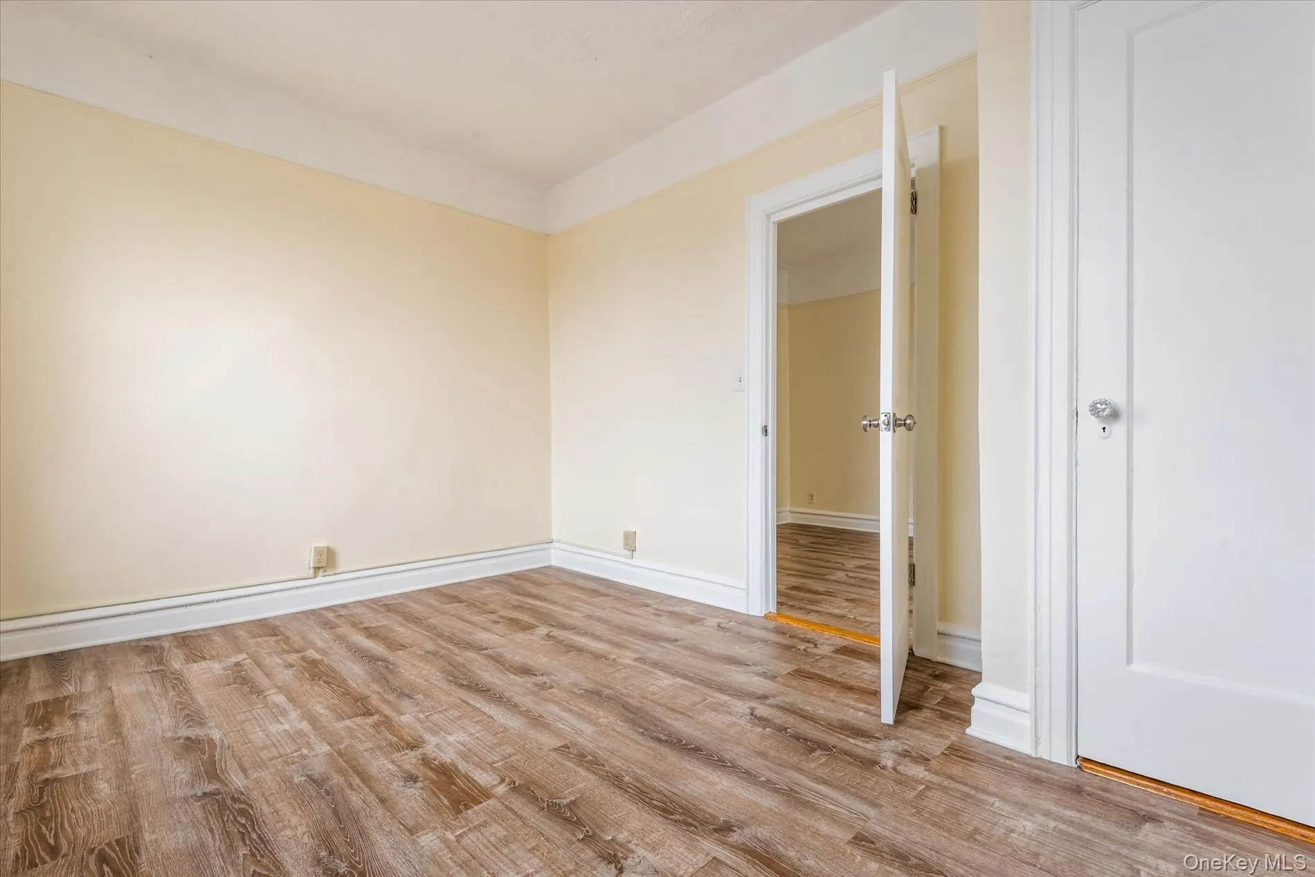 71-06 Grand Avenue, New York, NY, 1 Bedroom Bedrooms, 3 Rooms Rooms,1 BathroomBathrooms,Residential Lease,For Rent,Grand,0,1035720 71-06 Grand Avenue, New York, NY, 1 Bedroom Bedrooms, 3 Rooms Rooms,1 BathroomBathrooms,Residential Lease,For Rent,Grand,0,1035720