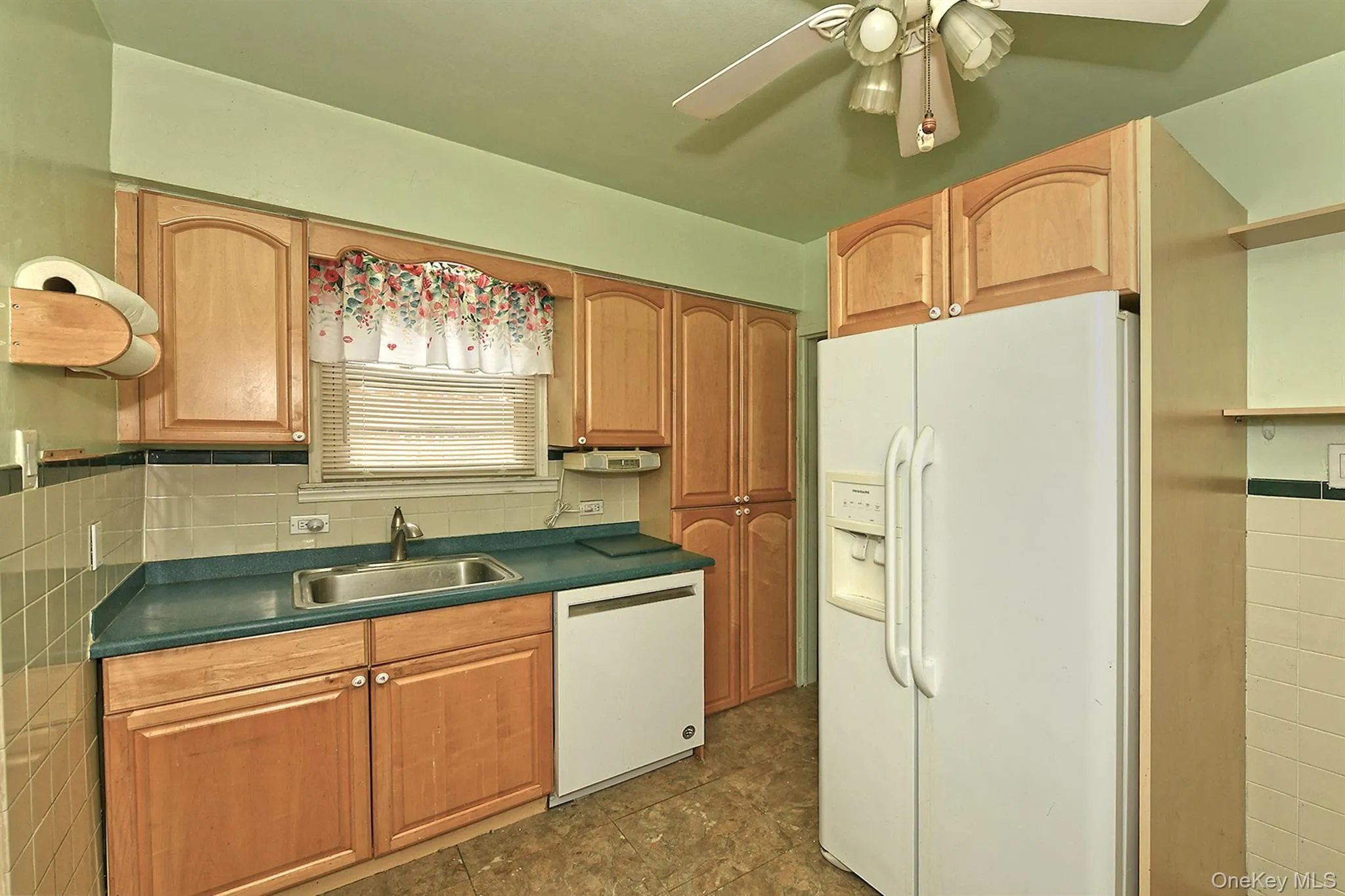 5832 219th Street, New York, NY, 4 Bedrooms Bedrooms, 7 Rooms Rooms,2 BathroomsBathrooms,Residential,For Rent,219th,0,1035721 5832 219th Street, New York, NY, 4 Bedrooms Bedrooms, 7 Rooms Rooms,2 BathroomsBathrooms,Residential,For Rent,219th,0,1035721