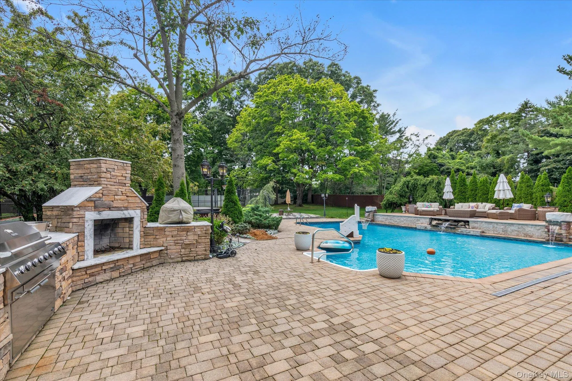 65 Threepence Drive, Huntington, NY, 6 Bedrooms Bedrooms, 11 Rooms Rooms,3 BathroomsBathrooms,Residential,For Rent,Threepence,0,1035727 65 Threepence Drive, Huntington, NY, 6 Bedrooms Bedrooms, 11 Rooms Rooms,3 BathroomsBathrooms,Residential,For Rent,Threepence,0,1035727