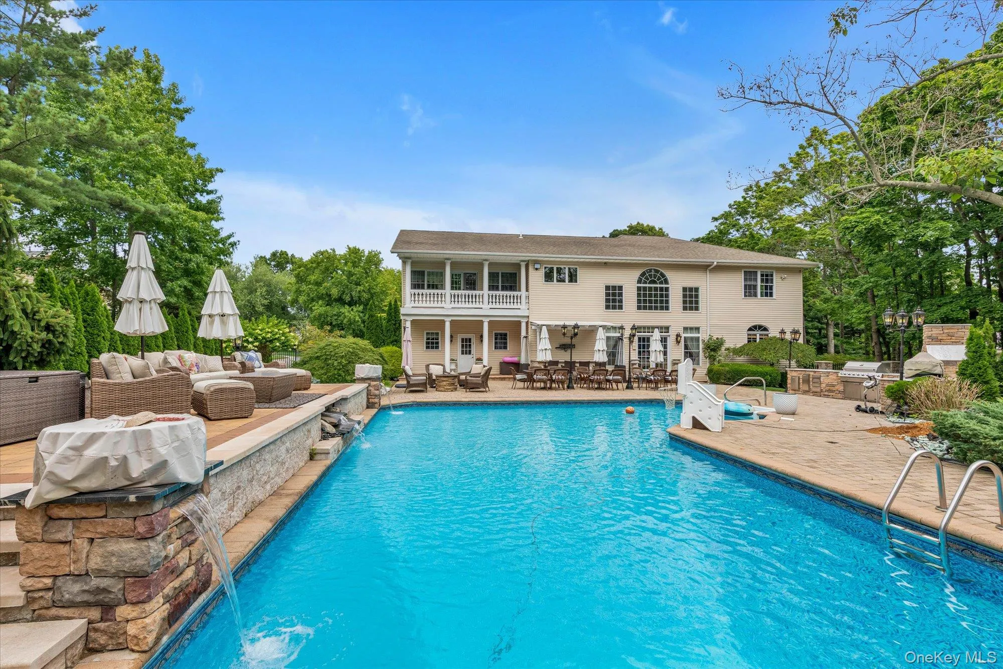 65 Threepence Drive, Huntington, NY, 6 Bedrooms Bedrooms, 11 Rooms Rooms,3 BathroomsBathrooms,Residential,For Rent,Threepence,0,1035727 65 Threepence Drive, Huntington, NY, 6 Bedrooms Bedrooms, 11 Rooms Rooms,3 BathroomsBathrooms,Residential,For Rent,Threepence,0,1035727