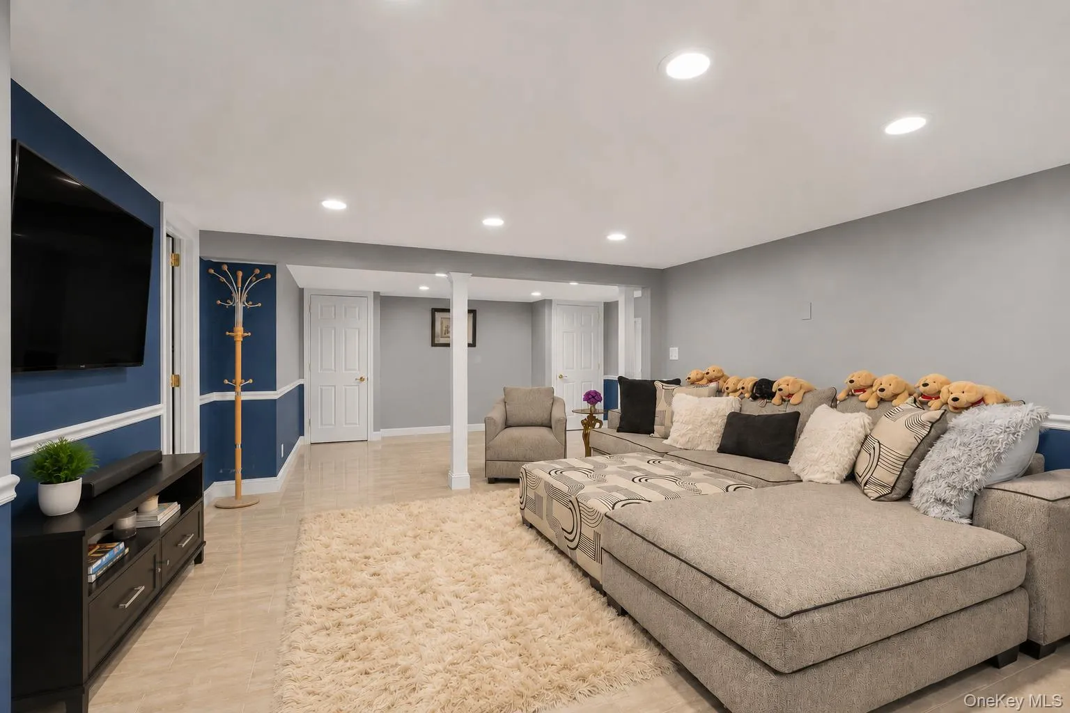 65 Threepence Drive, Huntington, NY, 6 Bedrooms Bedrooms, 11 Rooms Rooms,3 BathroomsBathrooms,Residential,For Rent,Threepence,0,1035727 65 Threepence Drive, Huntington, NY, 6 Bedrooms Bedrooms, 11 Rooms Rooms,3 BathroomsBathrooms,Residential,For Rent,Threepence,0,1035727