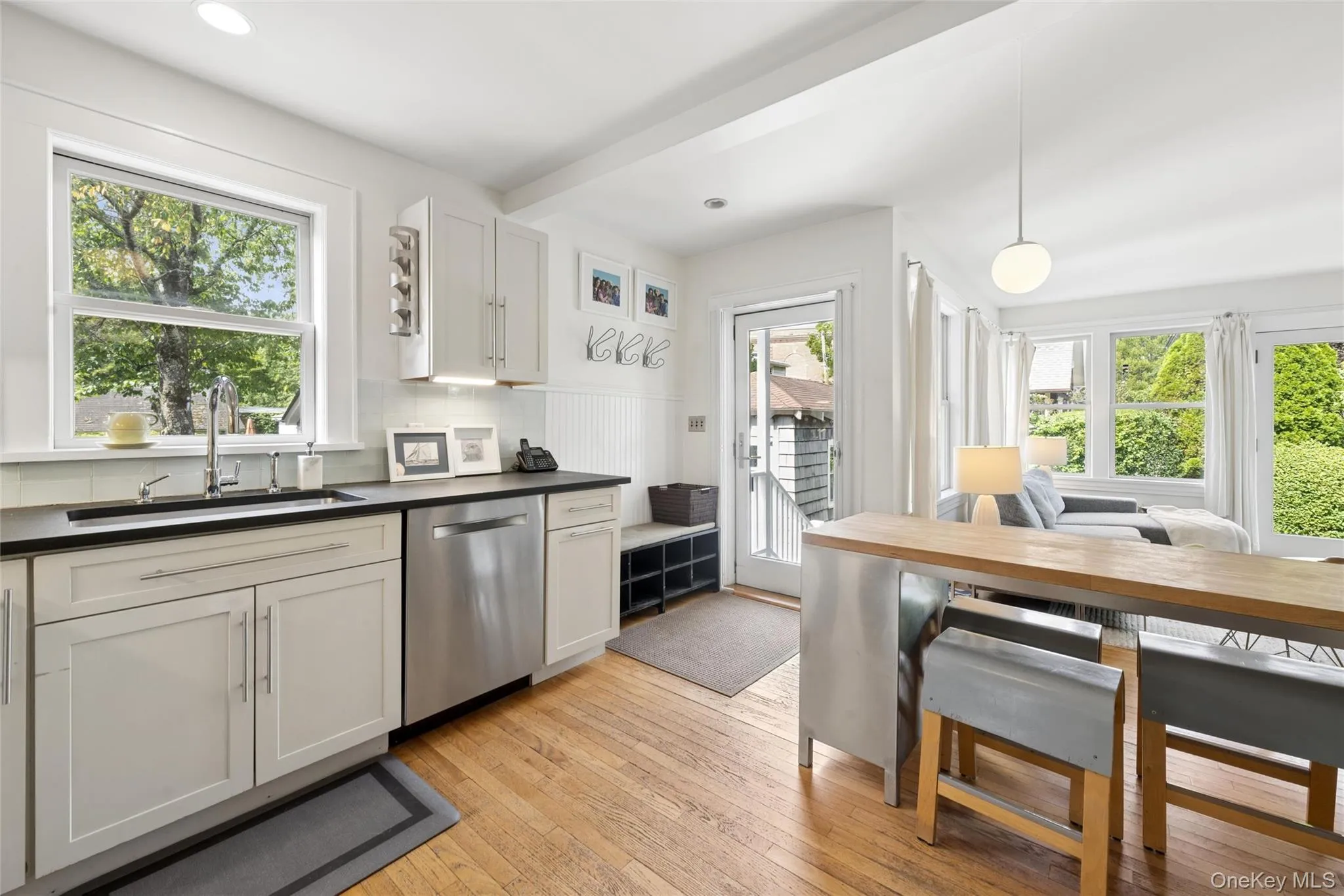 161 Rosedale Avenue, Greenburgh, NY, 4 Bedrooms Bedrooms, 10 Rooms Rooms,2 BathroomsBathrooms,Residential,For Rent,Rosedale,0,1035736 161 Rosedale Avenue, Greenburgh, NY, 4 Bedrooms Bedrooms, 10 Rooms Rooms,2 BathroomsBathrooms,Residential,For Rent,Rosedale,0,1035736