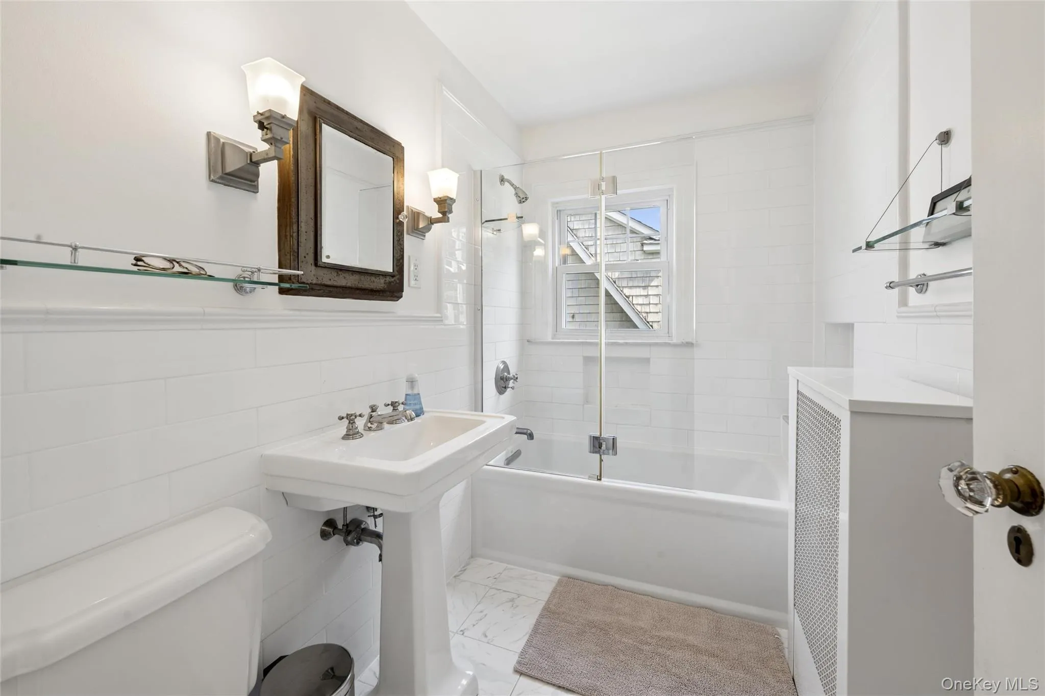 2nd Floor Hall Full Bath 2nd Floor Hall Full Bath