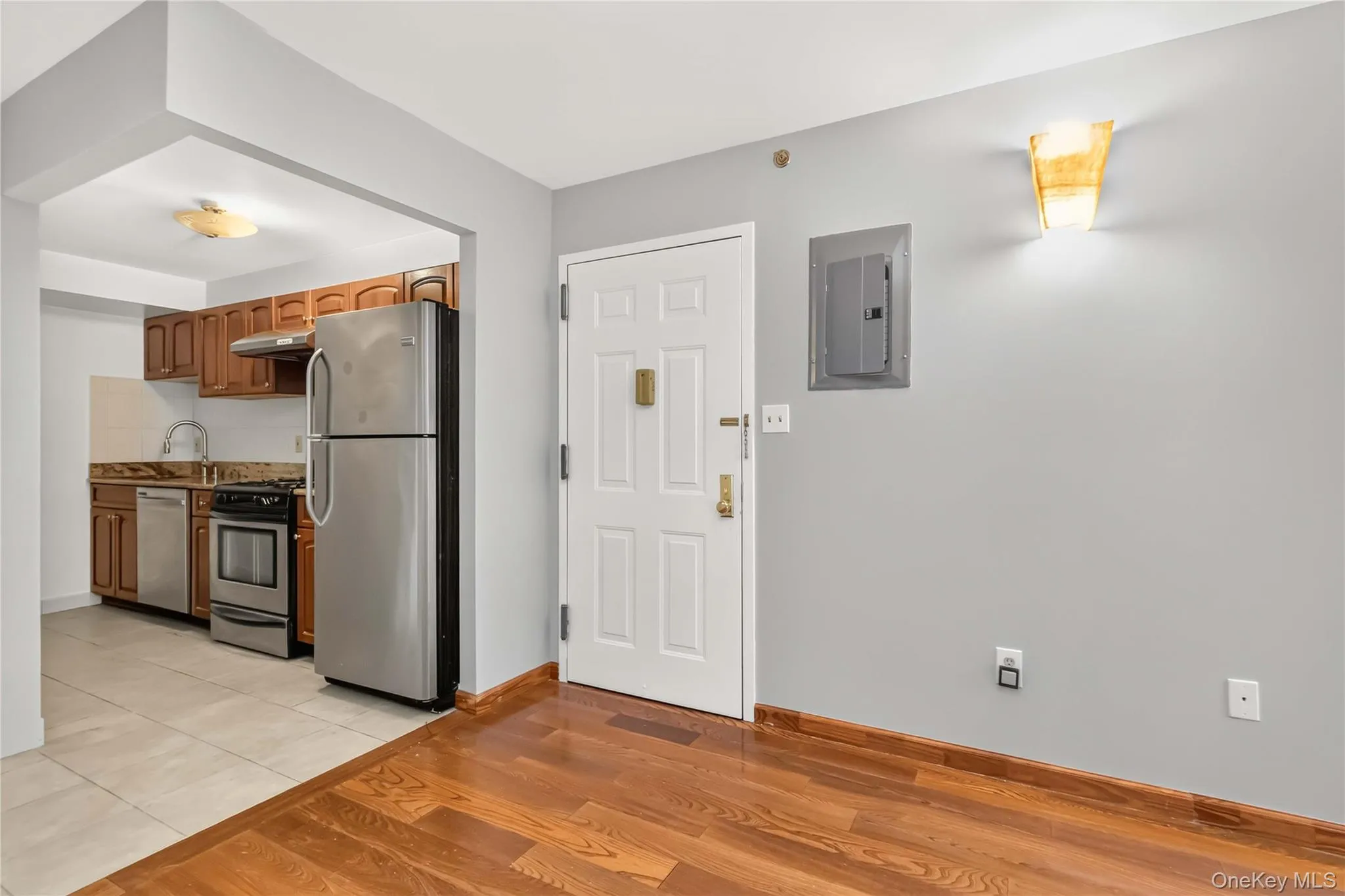 6434 Grand Central Parkway, New York, NY, 1 Bedroom Bedrooms, 2 Rooms Rooms,1 BathroomBathrooms,Residential,For Rent,Grand Central,0,1035739 6434 Grand Central Parkway, New York, NY, 1 Bedroom Bedrooms, 2 Rooms Rooms,1 BathroomBathrooms,Residential,For Rent,Grand Central,0,1035739