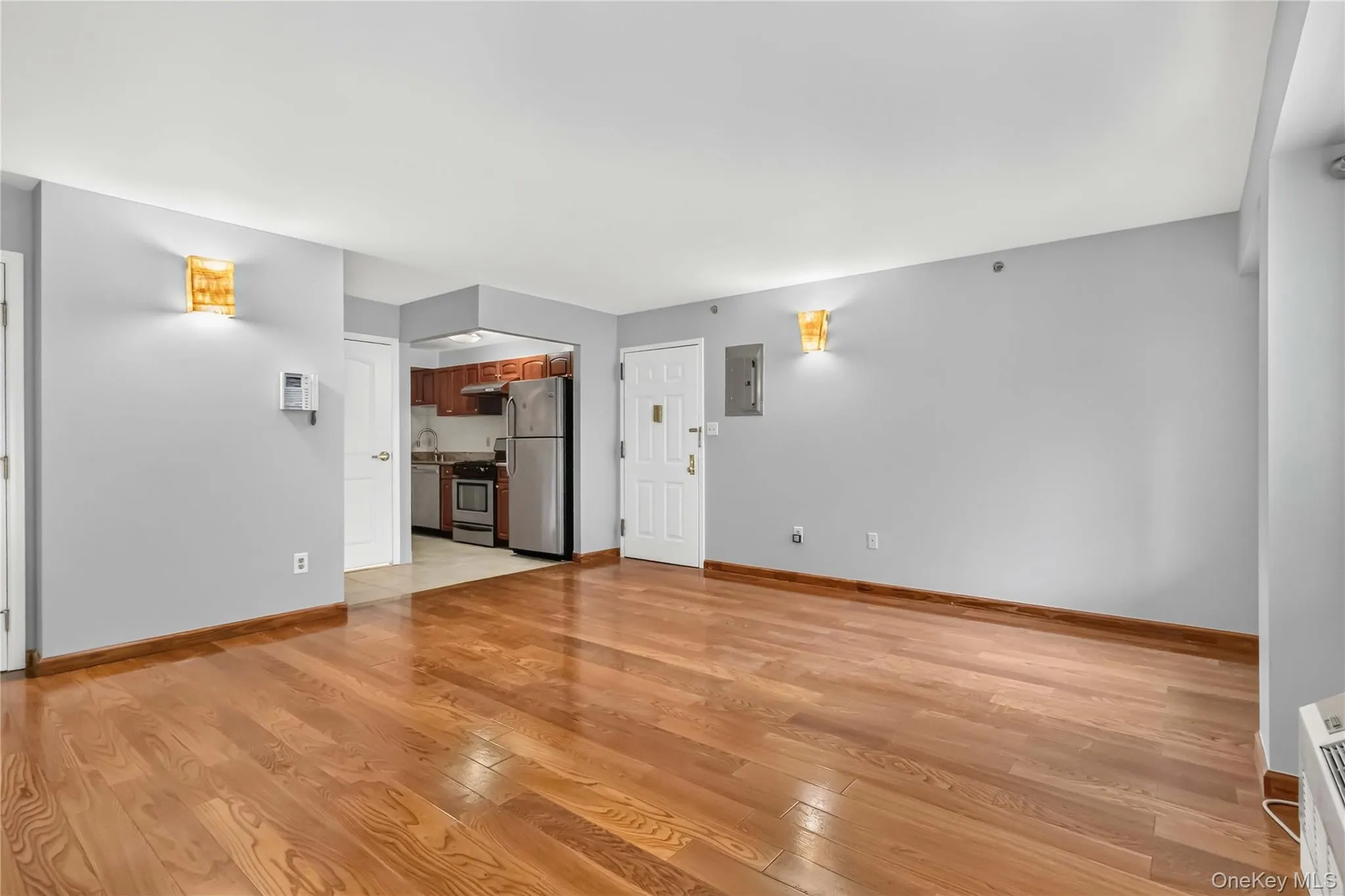 6434 Grand Central Parkway, New York, NY, 1 Bedroom Bedrooms, 2 Rooms Rooms,1 BathroomBathrooms,Residential,For Rent,Grand Central,0,1035739 6434 Grand Central Parkway, New York, NY, 1 Bedroom Bedrooms, 2 Rooms Rooms,1 BathroomBathrooms,Residential,For Rent,Grand Central,0,1035739