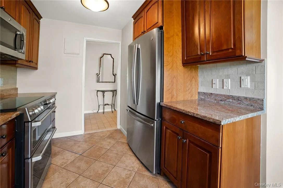 300 High Point Drive, Greenburgh, NY, 2 Bedrooms Bedrooms, 5 Rooms Rooms,2 BathroomsBathrooms,Residential Lease,For Rent,High Point,0,1035742 300 High Point Drive, Greenburgh, NY, 2 Bedrooms Bedrooms, 5 Rooms Rooms,2 BathroomsBathrooms,Residential Lease,For Rent,High Point,0,1035742