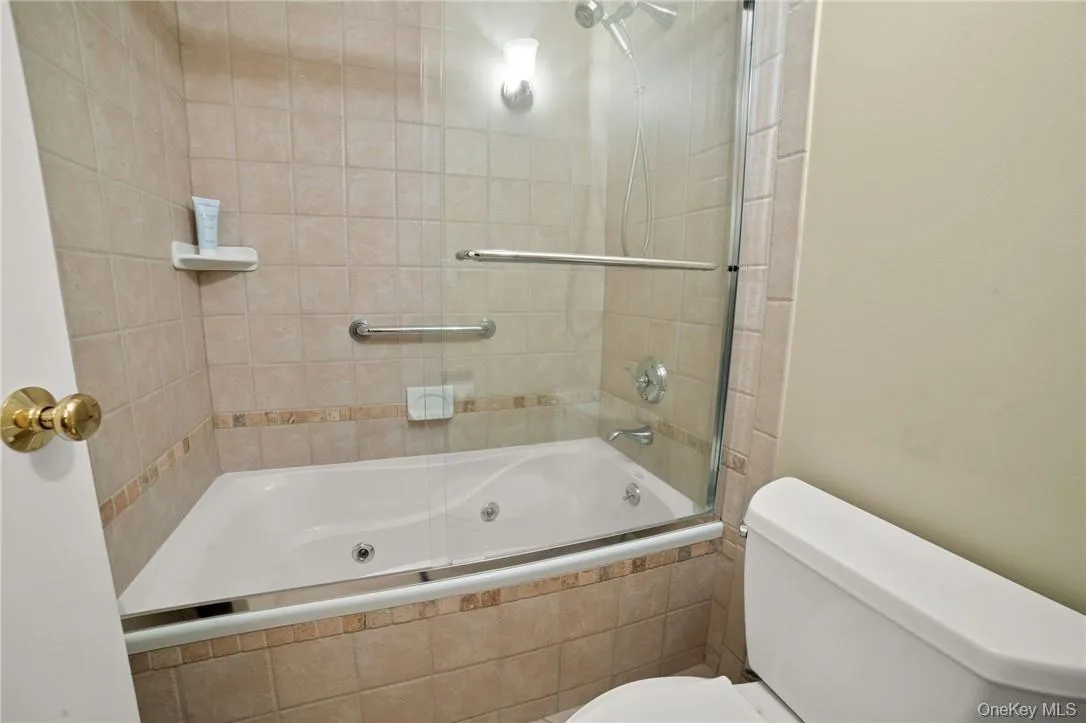Master Bedroom Jacuzzi Master Bedroom Jacuzzi