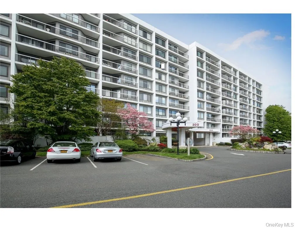 Exterior-Running Waterfall Islands in Front in Spring Summer and Fall Exterior-Running Waterfall Islands in Front in Spring Summer and Fall