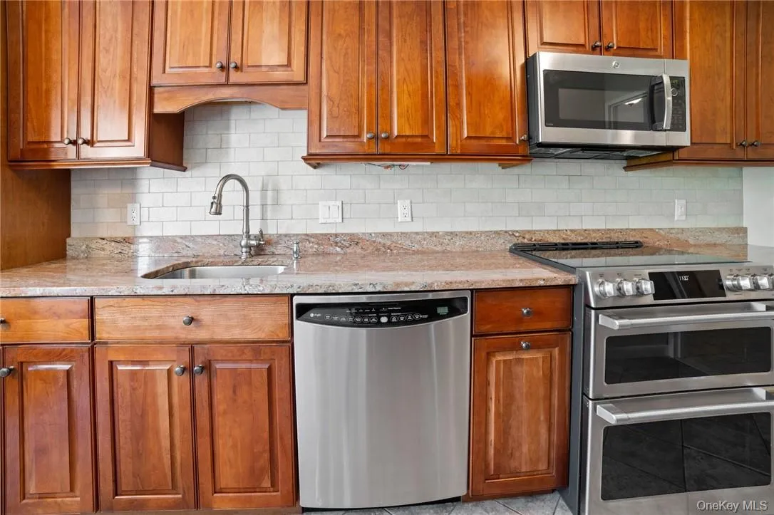Chef Sink with Ceramic Backsplash, Top Quality High End New Stove Chef Sink with Ceramic Backsplash, Top Quality High End New Stove