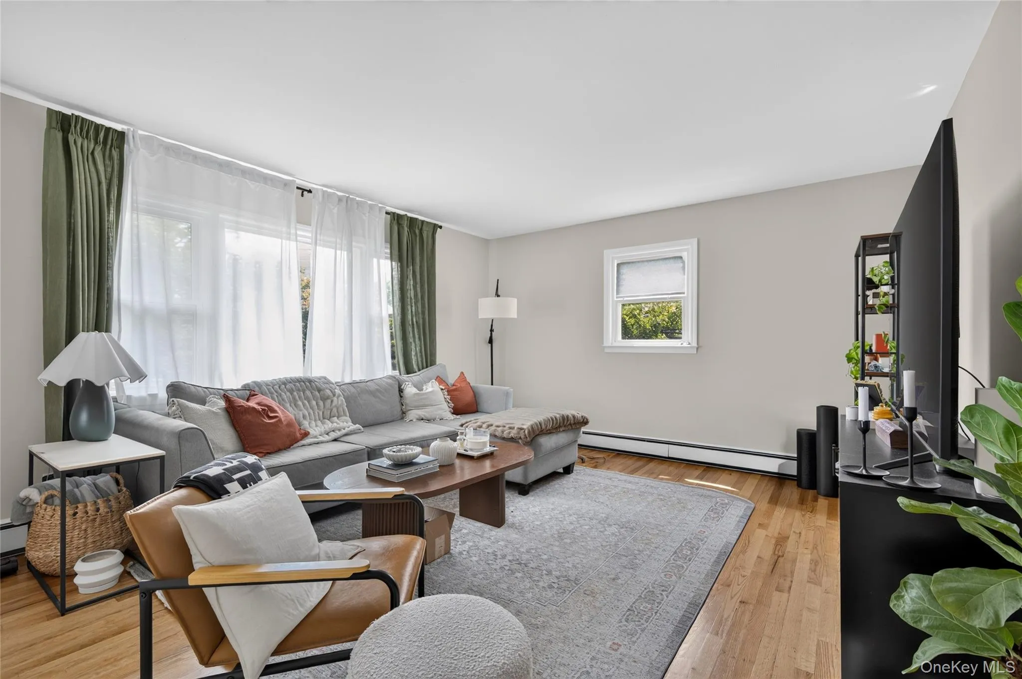 59 Grand Street, North Hempstead, NY, 2 Bedrooms Bedrooms, 4 Rooms Rooms,1 BathroomBathrooms,Residential Lease,For Rent,Grand,0,1035741 59 Grand Street, North Hempstead, NY, 2 Bedrooms Bedrooms, 4 Rooms Rooms,1 BathroomBathrooms,Residential Lease,For Rent,Grand,0,1035741