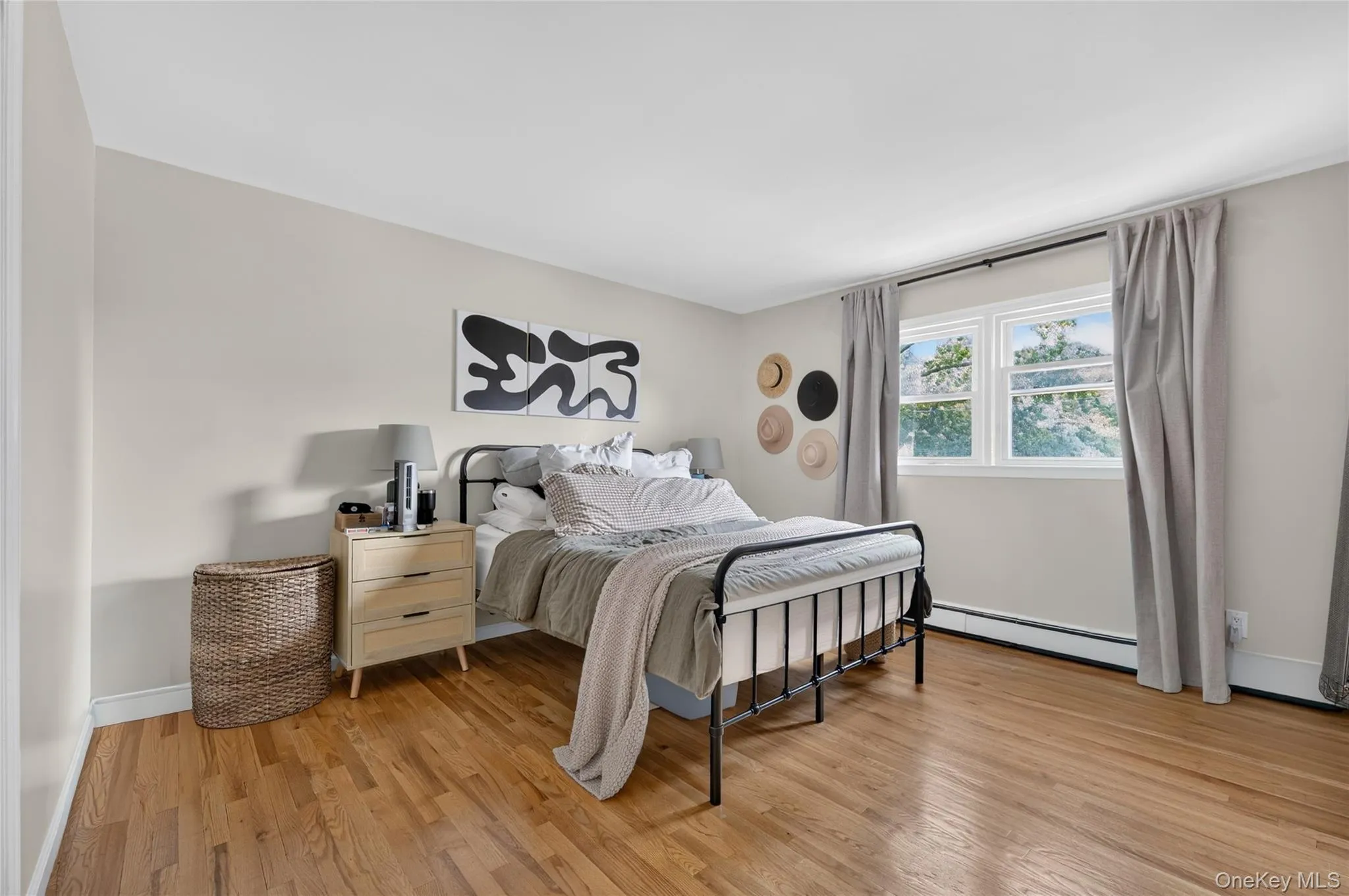 59 Grand Street, North Hempstead, NY, 2 Bedrooms Bedrooms, 4 Rooms Rooms,1 BathroomBathrooms,Residential Lease,For Rent,Grand,0,1035741 59 Grand Street, North Hempstead, NY, 2 Bedrooms Bedrooms, 4 Rooms Rooms,1 BathroomBathrooms,Residential Lease,For Rent,Grand,0,1035741