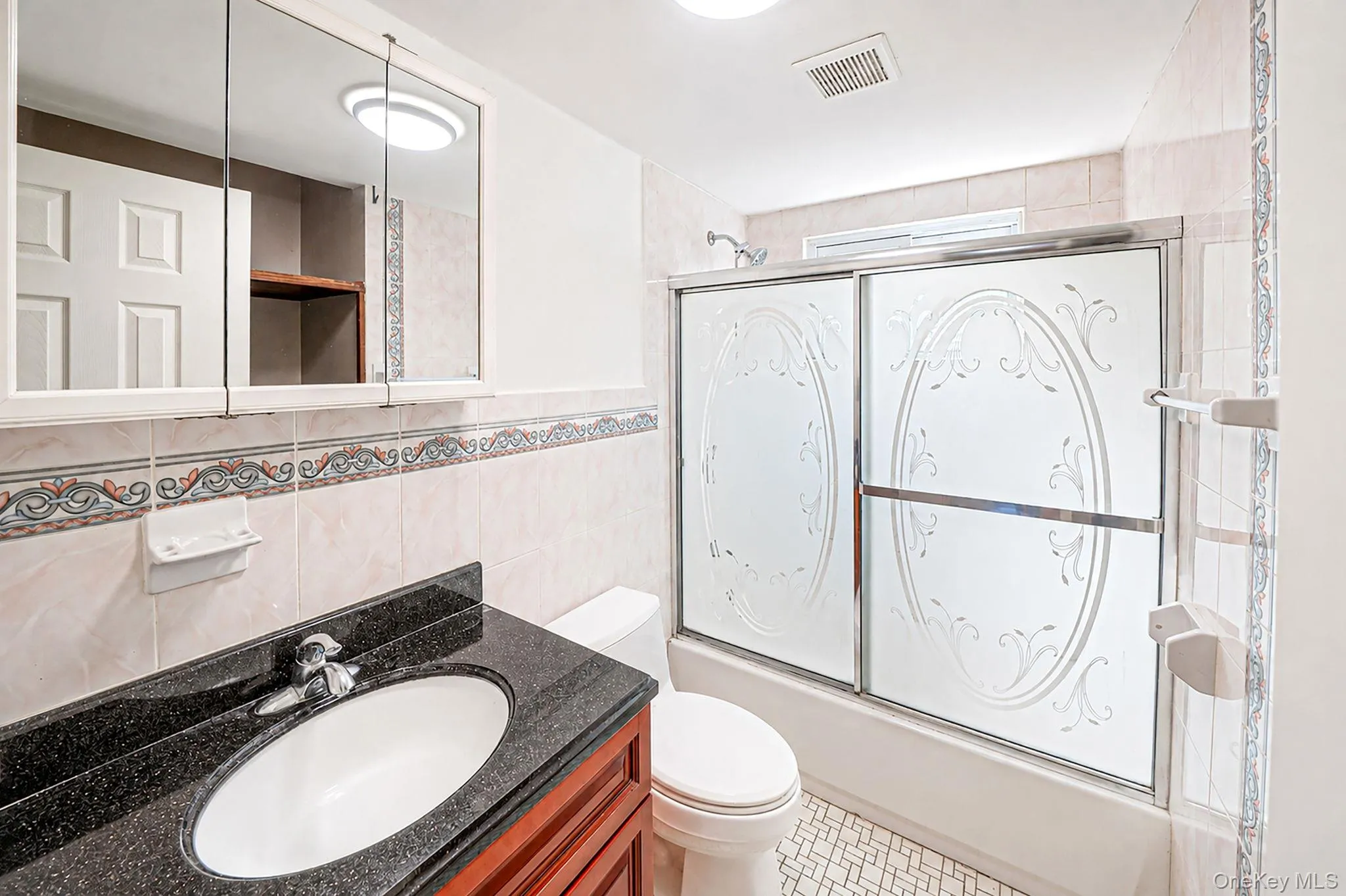452 Ocean Avenue, Islip, NY, 6 Bedrooms Bedrooms, 12 Rooms Rooms,2 BathroomsBathrooms,Residential,For Rent,Ocean,0,1035745 452 Ocean Avenue, Islip, NY, 6 Bedrooms Bedrooms, 12 Rooms Rooms,2 BathroomsBathrooms,Residential,For Rent,Ocean,0,1035745