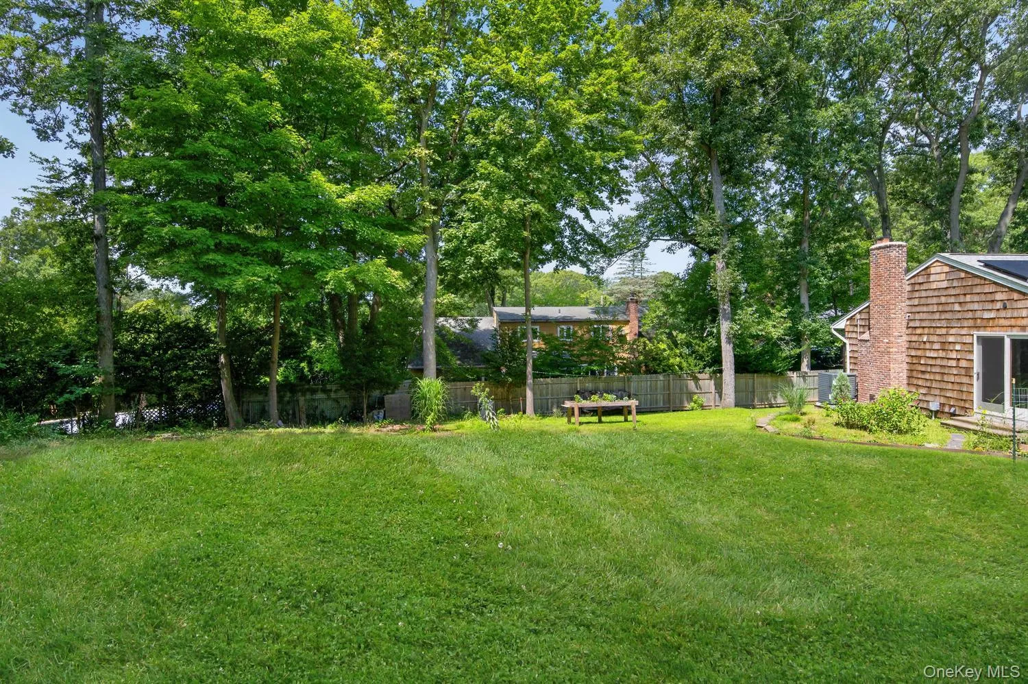 6A Rochester Court, Huntington, NY, 3 Bedrooms Bedrooms, 7 Rooms Rooms,2 BathroomsBathrooms,Residential,For Rent,Rochester,0,1035752 6A Rochester Court, Huntington, NY, 3 Bedrooms Bedrooms, 7 Rooms Rooms,2 BathroomsBathrooms,Residential,For Rent,Rochester,0,1035752