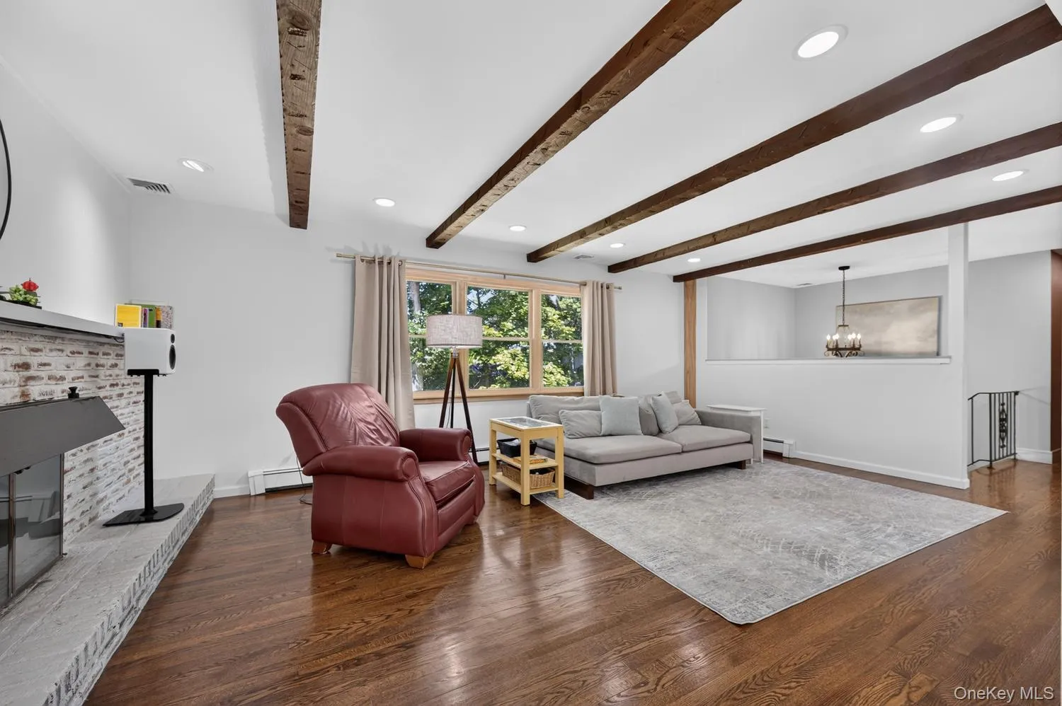 6A Rochester Court, Huntington, NY, 3 Bedrooms Bedrooms, 7 Rooms Rooms,2 BathroomsBathrooms,Residential,For Rent,Rochester,0,1035752 6A Rochester Court, Huntington, NY, 3 Bedrooms Bedrooms, 7 Rooms Rooms,2 BathroomsBathrooms,Residential,For Rent,Rochester,0,1035752