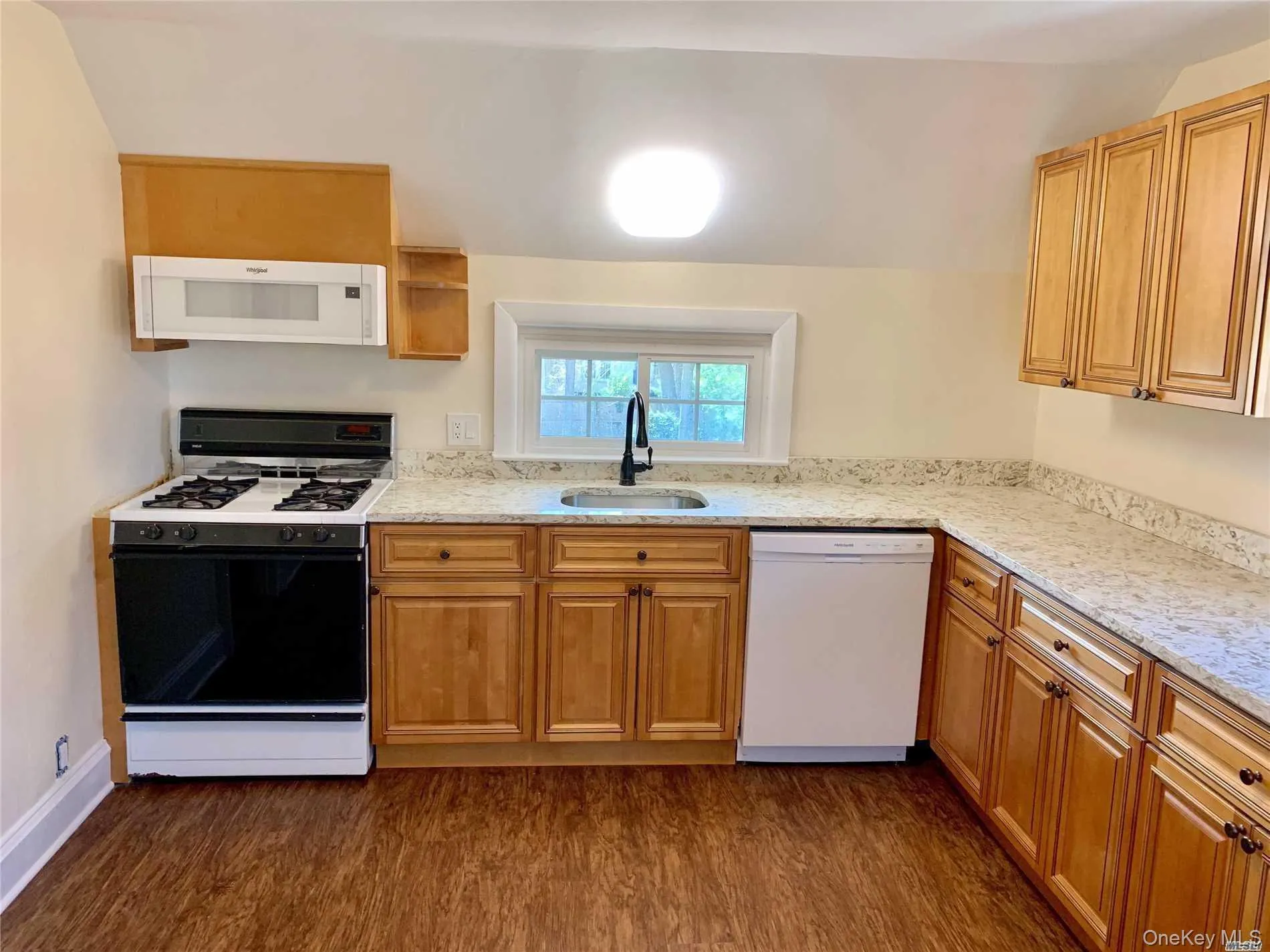 63 West Neck Road, Huntington, NY, 2 Bedrooms Bedrooms, 4 Rooms Rooms,1 BathroomBathrooms,Residential Lease,For Rent,West Neck,0,1035754 63 West Neck Road, Huntington, NY, 2 Bedrooms Bedrooms, 4 Rooms Rooms,1 BathroomBathrooms,Residential Lease,For Rent,West Neck,0,1035754