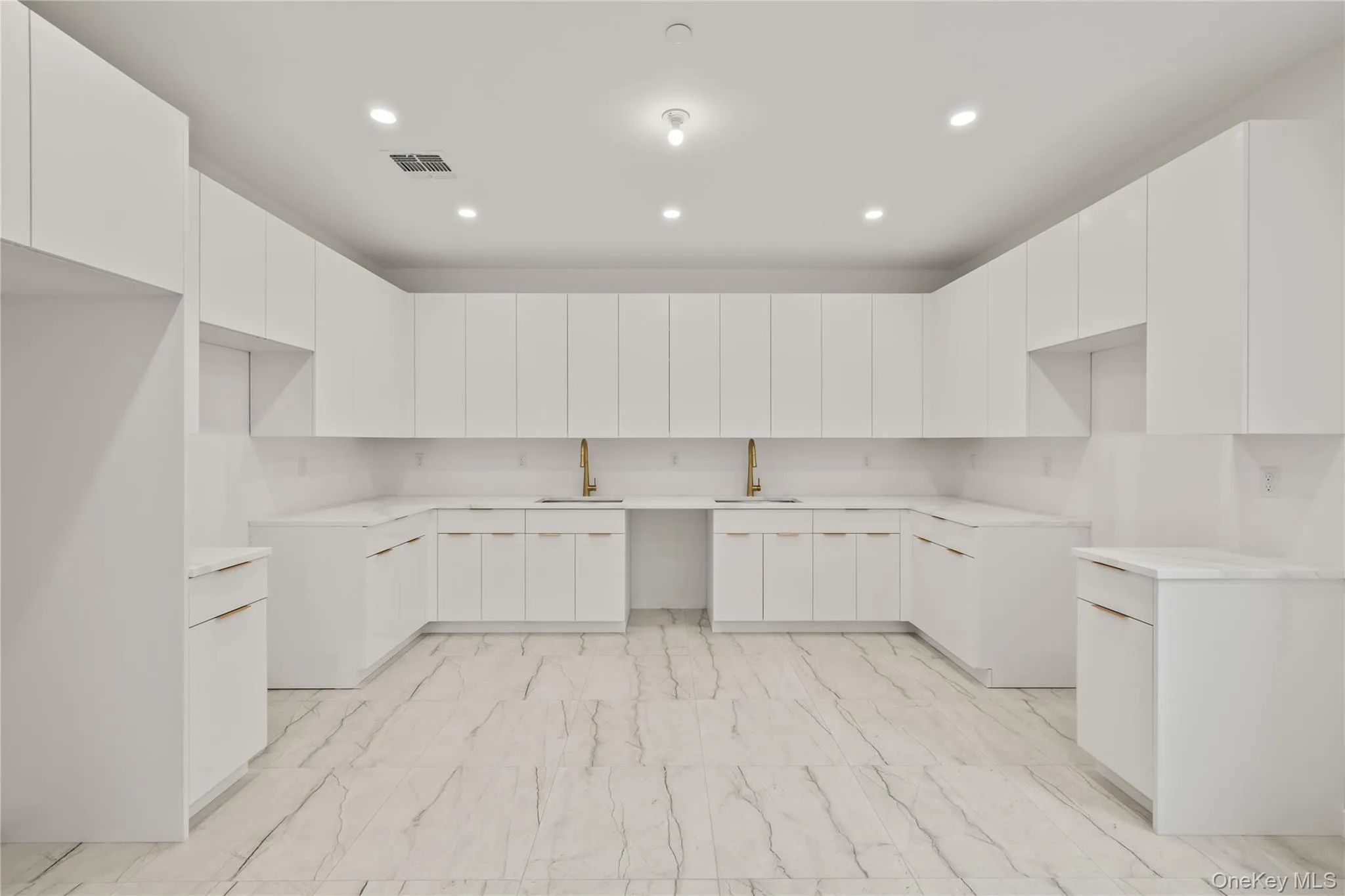 15 Calvert Drive, Ramapo, NY, 4 Bedrooms Bedrooms, 6 Rooms Rooms,2 BathroomsBathrooms,Residential,For Rent,Calvert,0,1035759 15 Calvert Drive, Ramapo, NY, 4 Bedrooms Bedrooms, 6 Rooms Rooms,2 BathroomsBathrooms,Residential,For Rent,Calvert,0,1035759