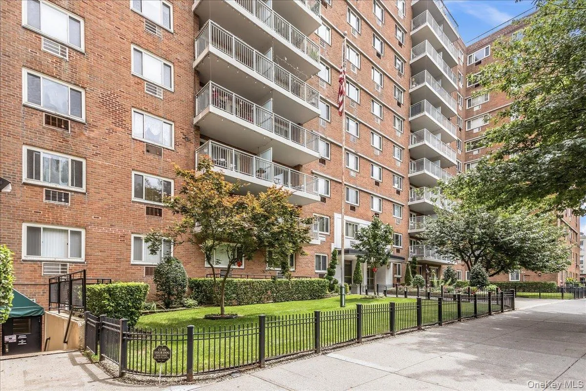 3965 52nd St, New York, NY, 1 Bedroom Bedrooms, 4 Rooms Rooms,1 BathroomBathrooms,Residential,For Rent,52nd St,0,1035763 3965 52nd St, New York, NY, 1 Bedroom Bedrooms, 4 Rooms Rooms,1 BathroomBathrooms,Residential,For Rent,52nd St,0,1035763