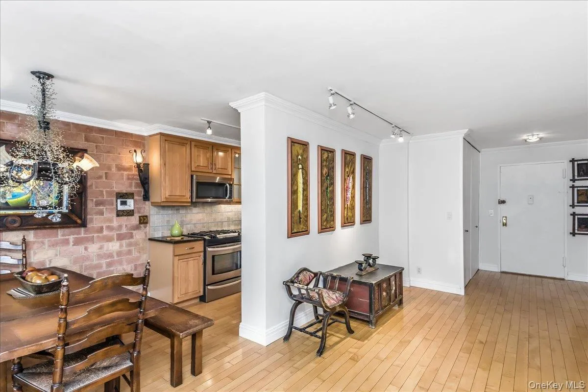 3965 52nd St, New York, NY, 1 Bedroom Bedrooms, 4 Rooms Rooms,1 BathroomBathrooms,Residential,For Rent,52nd St,0,1035763 3965 52nd St, New York, NY, 1 Bedroom Bedrooms, 4 Rooms Rooms,1 BathroomBathrooms,Residential,For Rent,52nd St,0,1035763