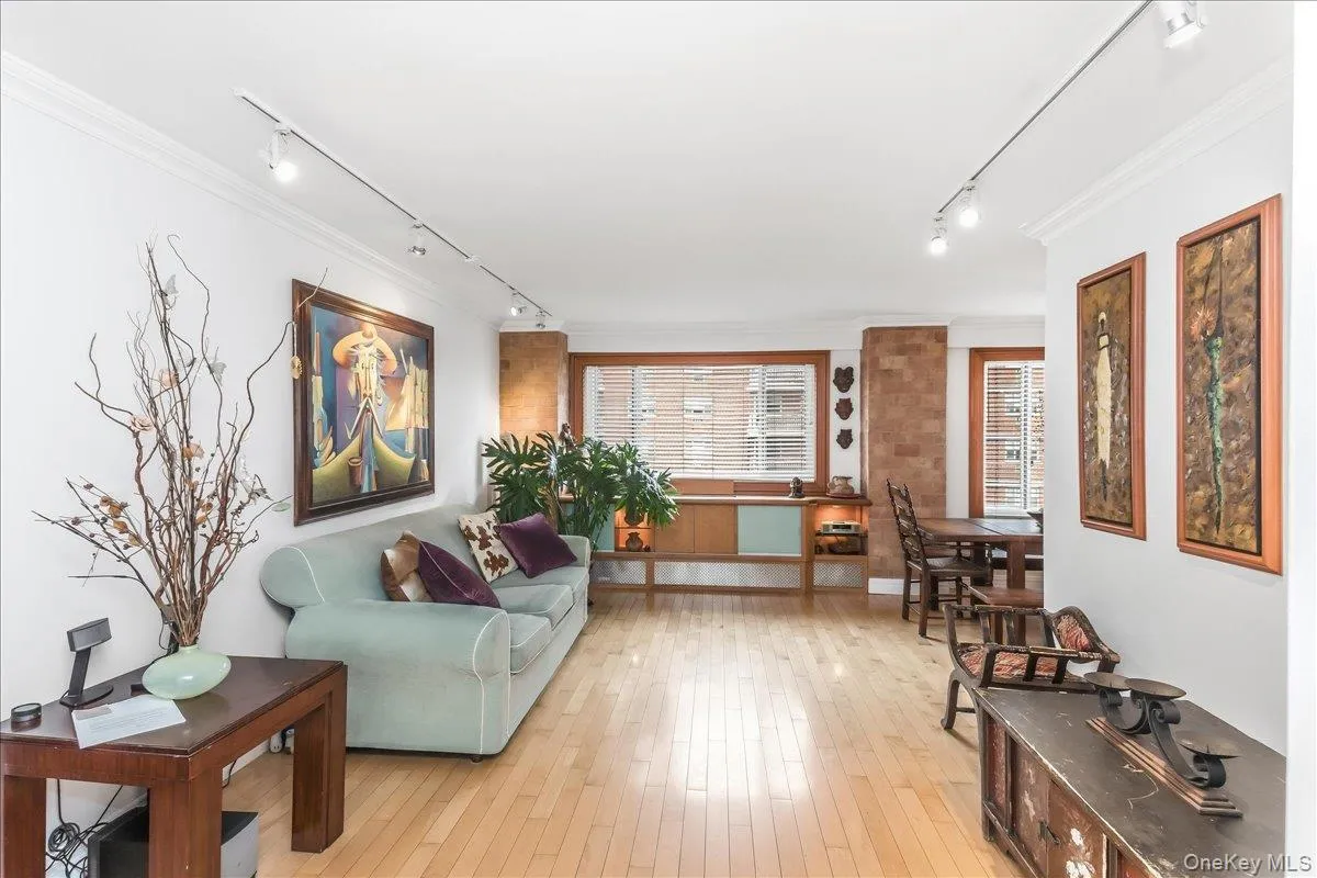 3965 52nd St, New York, NY, 1 Bedroom Bedrooms, 4 Rooms Rooms,1 BathroomBathrooms,Residential,For Rent,52nd St,0,1035763 3965 52nd St, New York, NY, 1 Bedroom Bedrooms, 4 Rooms Rooms,1 BathroomBathrooms,Residential,For Rent,52nd St,0,1035763