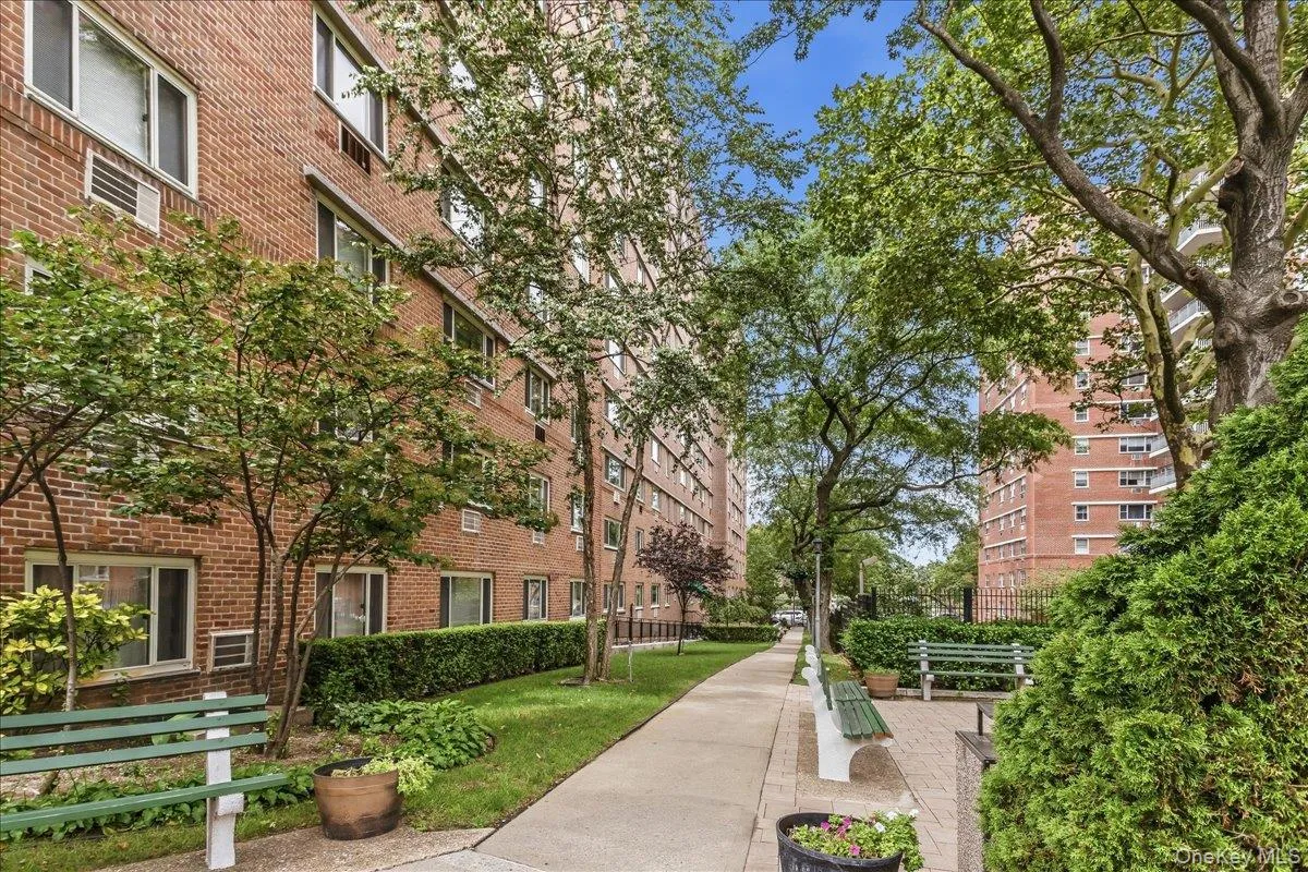 3965 52nd St, New York, NY, 1 Bedroom Bedrooms, 4 Rooms Rooms,1 BathroomBathrooms,Residential,For Rent,52nd St,0,1035763 3965 52nd St, New York, NY, 1 Bedroom Bedrooms, 4 Rooms Rooms,1 BathroomBathrooms,Residential,For Rent,52nd St,0,1035763