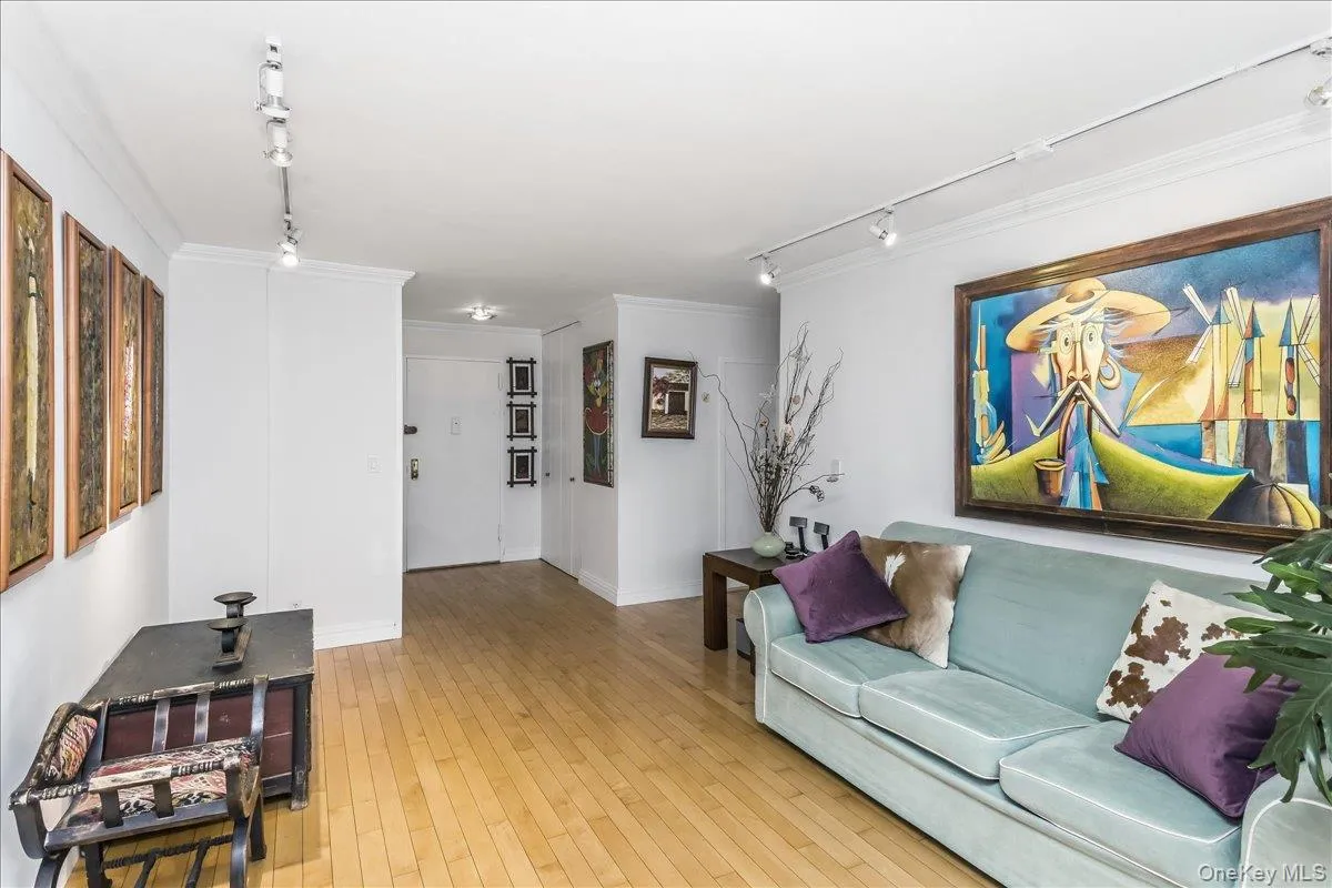 3965 52nd St, New York, NY, 1 Bedroom Bedrooms, 4 Rooms Rooms,1 BathroomBathrooms,Residential,For Rent,52nd St,0,1035763 3965 52nd St, New York, NY, 1 Bedroom Bedrooms, 4 Rooms Rooms,1 BathroomBathrooms,Residential,For Rent,52nd St,0,1035763