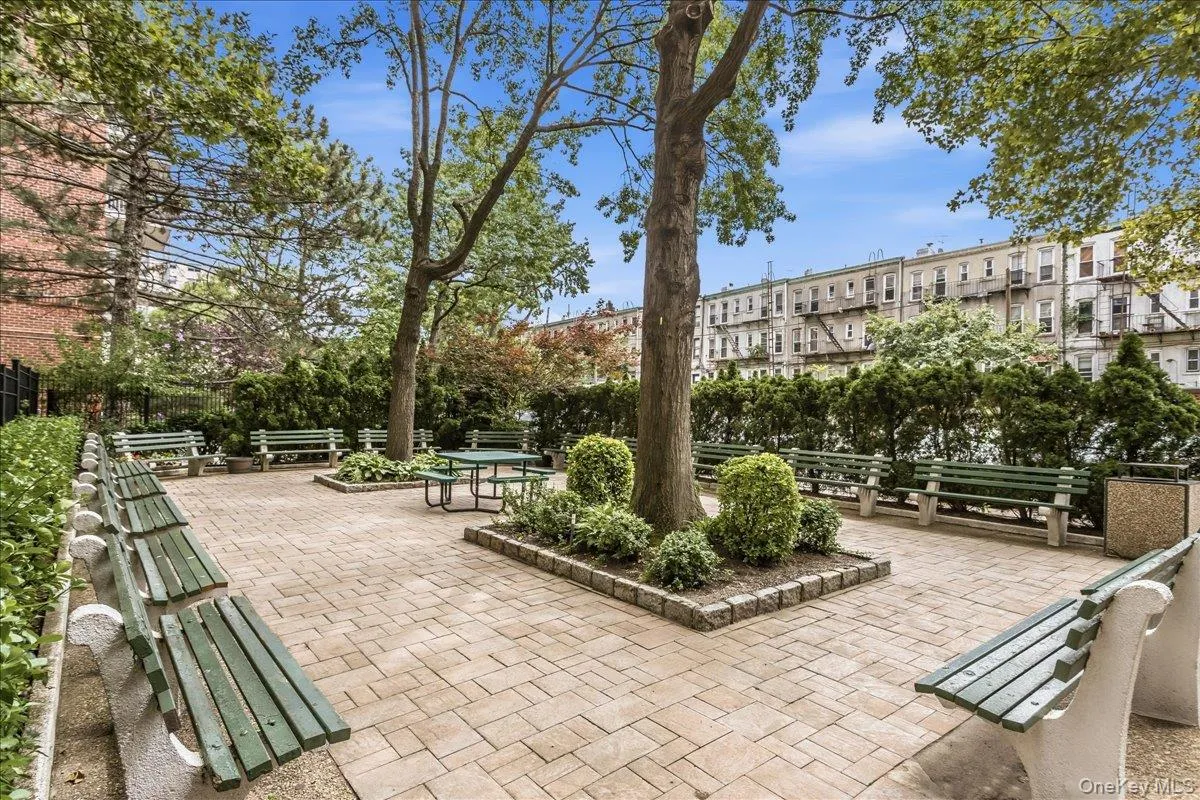 3965 52nd St, New York, NY, 1 Bedroom Bedrooms, 4 Rooms Rooms,1 BathroomBathrooms,Residential,For Rent,52nd St,0,1035763 3965 52nd St, New York, NY, 1 Bedroom Bedrooms, 4 Rooms Rooms,1 BathroomBathrooms,Residential,For Rent,52nd St,0,1035763