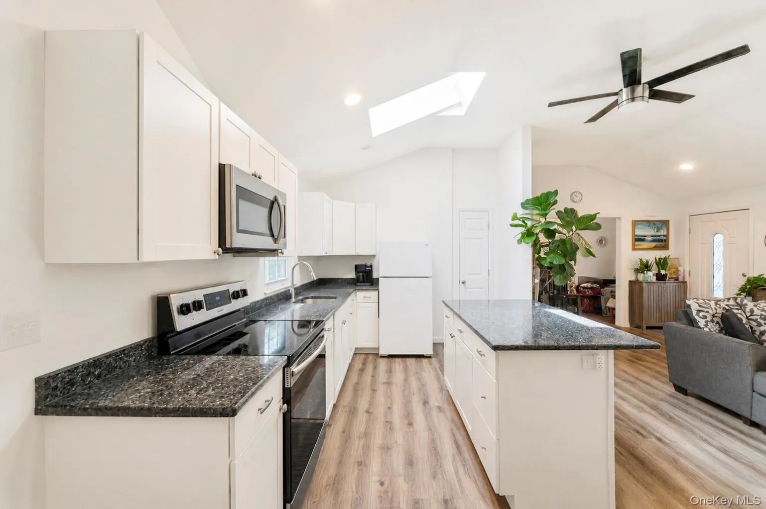 899 Hawkins Avenue, Brookhaven, NY, 4 Bedrooms Bedrooms, 8 Rooms Rooms,2 BathroomsBathrooms,Residential,For Rent,Hawkins,0,1035767 899 Hawkins Avenue, Brookhaven, NY, 4 Bedrooms Bedrooms, 8 Rooms Rooms,2 BathroomsBathrooms,Residential,For Rent,Hawkins,0,1035767