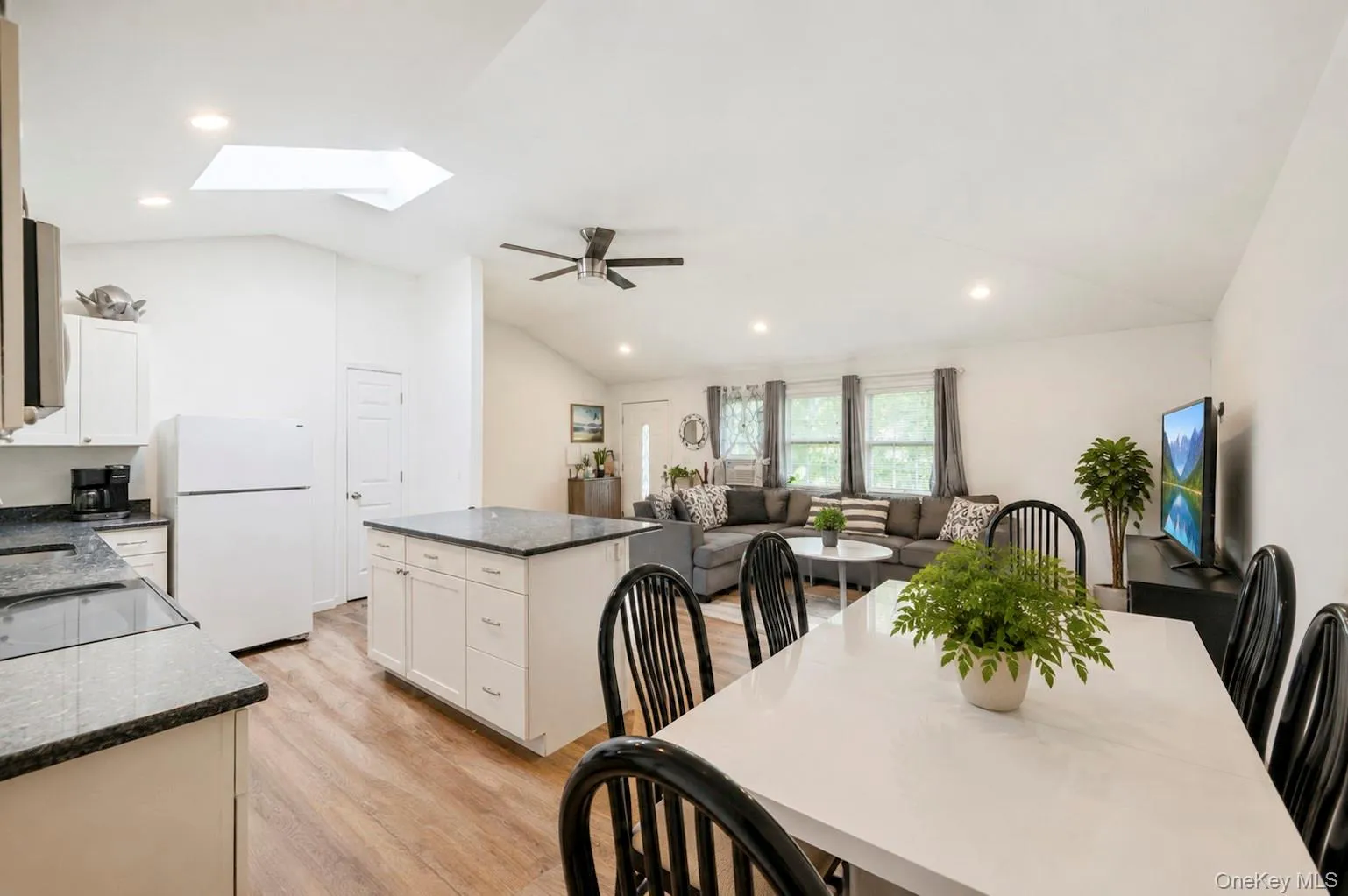899 Hawkins Avenue, Brookhaven, NY, 4 Bedrooms Bedrooms, 8 Rooms Rooms,2 BathroomsBathrooms,Residential,For Rent,Hawkins,0,1035767 899 Hawkins Avenue, Brookhaven, NY, 4 Bedrooms Bedrooms, 8 Rooms Rooms,2 BathroomsBathrooms,Residential,For Rent,Hawkins,0,1035767