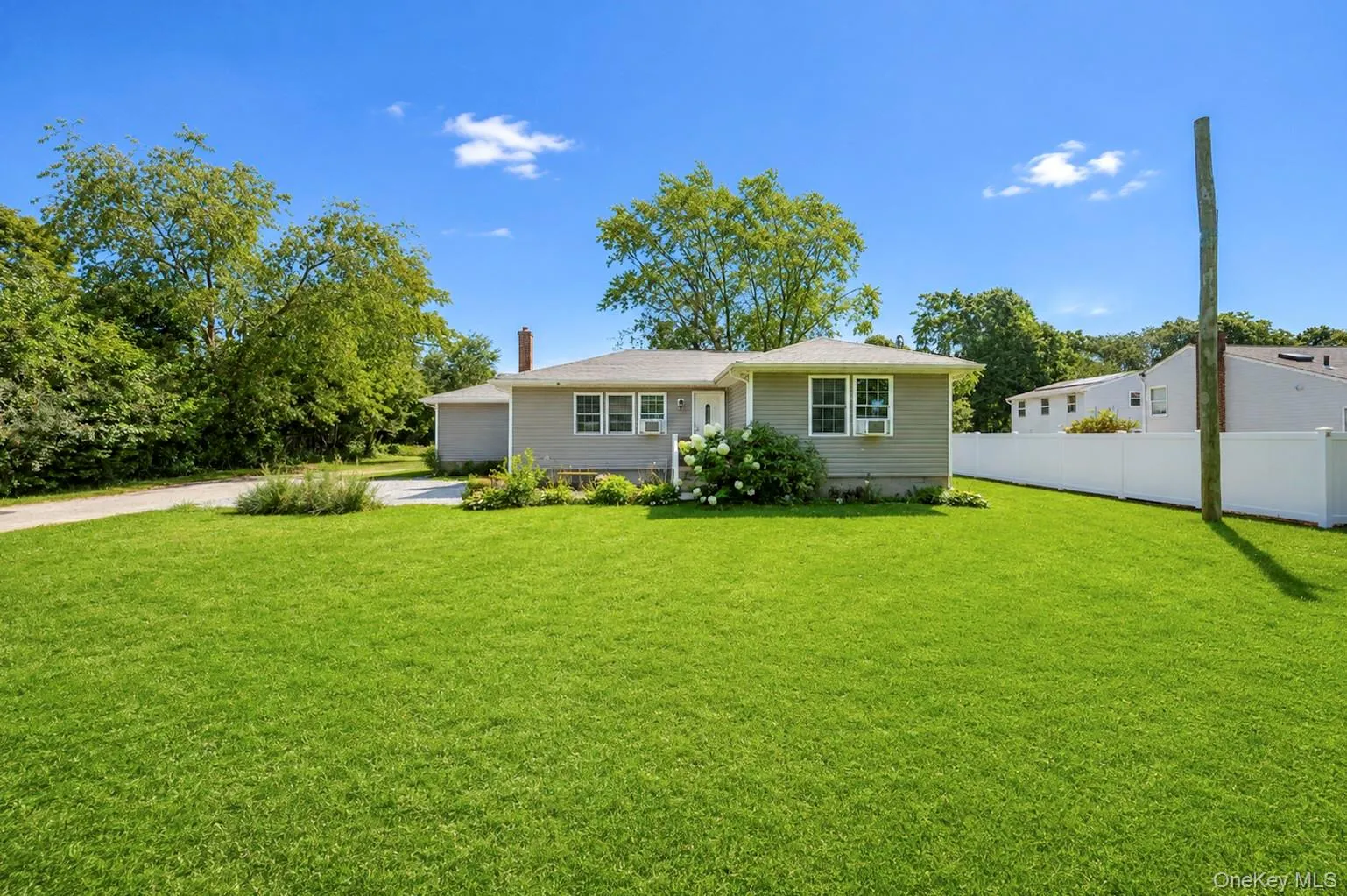 899 Hawkins Avenue, Brookhaven, NY, 4 Bedrooms Bedrooms, 8 Rooms Rooms,2 BathroomsBathrooms,Residential,For Rent,Hawkins,0,1035767 899 Hawkins Avenue, Brookhaven, NY, 4 Bedrooms Bedrooms, 8 Rooms Rooms,2 BathroomsBathrooms,Residential,For Rent,Hawkins,0,1035767