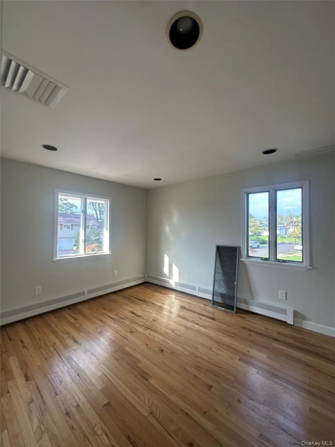 25 Cumberland Road, Oyster Bay, NY, 4 Bedrooms Bedrooms, 8 Rooms Rooms,3 BathroomsBathrooms,Residential Lease,For Rent,Cumberland,0,1035770 25 Cumberland Road, Oyster Bay, NY, 4 Bedrooms Bedrooms, 8 Rooms Rooms,3 BathroomsBathrooms,Residential Lease,For Rent,Cumberland,0,1035770