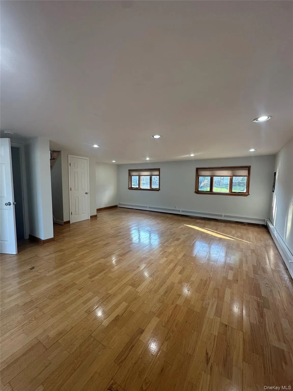 25 Cumberland Road, Oyster Bay, NY, 4 Bedrooms Bedrooms, 8 Rooms Rooms,3 BathroomsBathrooms,Residential Lease,For Rent,Cumberland,0,1035770 25 Cumberland Road, Oyster Bay, NY, 4 Bedrooms Bedrooms, 8 Rooms Rooms,3 BathroomsBathrooms,Residential Lease,For Rent,Cumberland,0,1035770